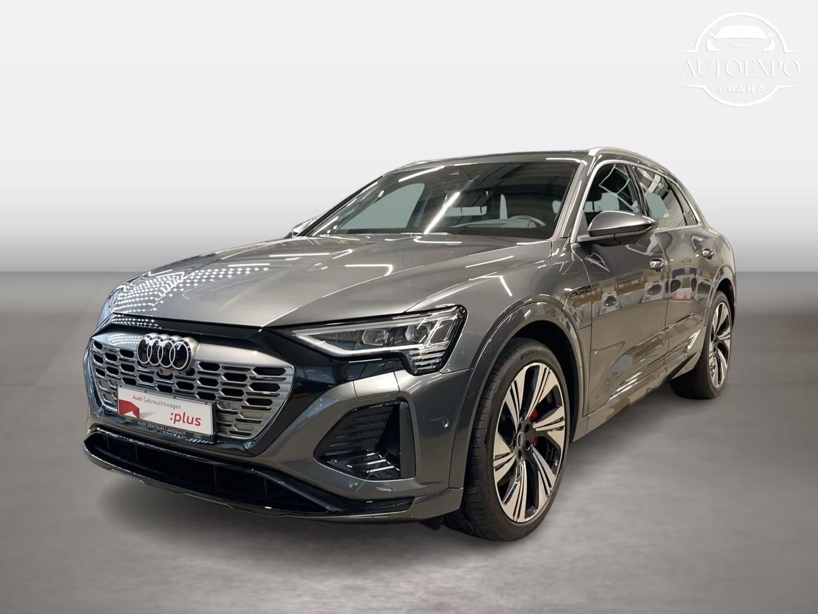 Audi Q8 e-tron, 55 quattro S line