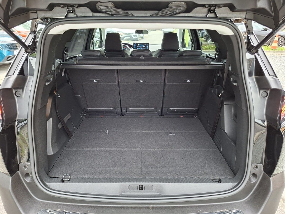 Peugeot 5008, ALLURE PACK 2.0 BHDi 180k EAT8 - fotka 5