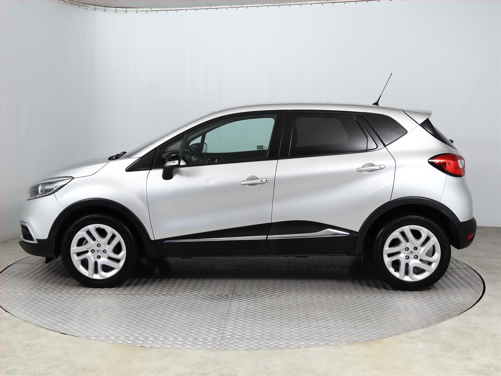 Renault Captur, 1.2 TCe, ČR,1.maj, Serv.kniha - fotka 3