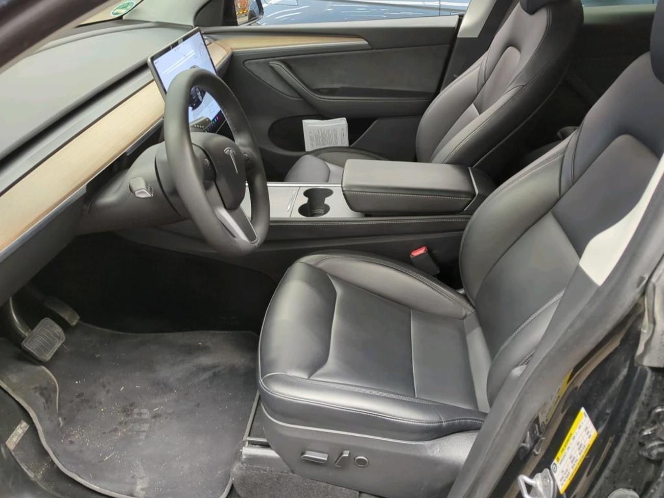 Tesla Model Y, LONG RANGE DUAL MOTOR TZ 90,0% - fotka 4