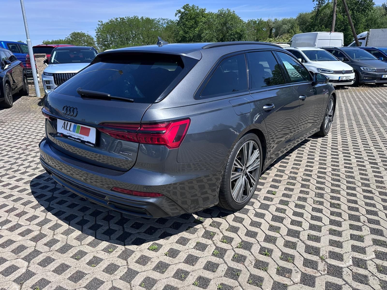 Audi A6 allroad, 3,0 TDI Quattro 210kW S line - fotka 2