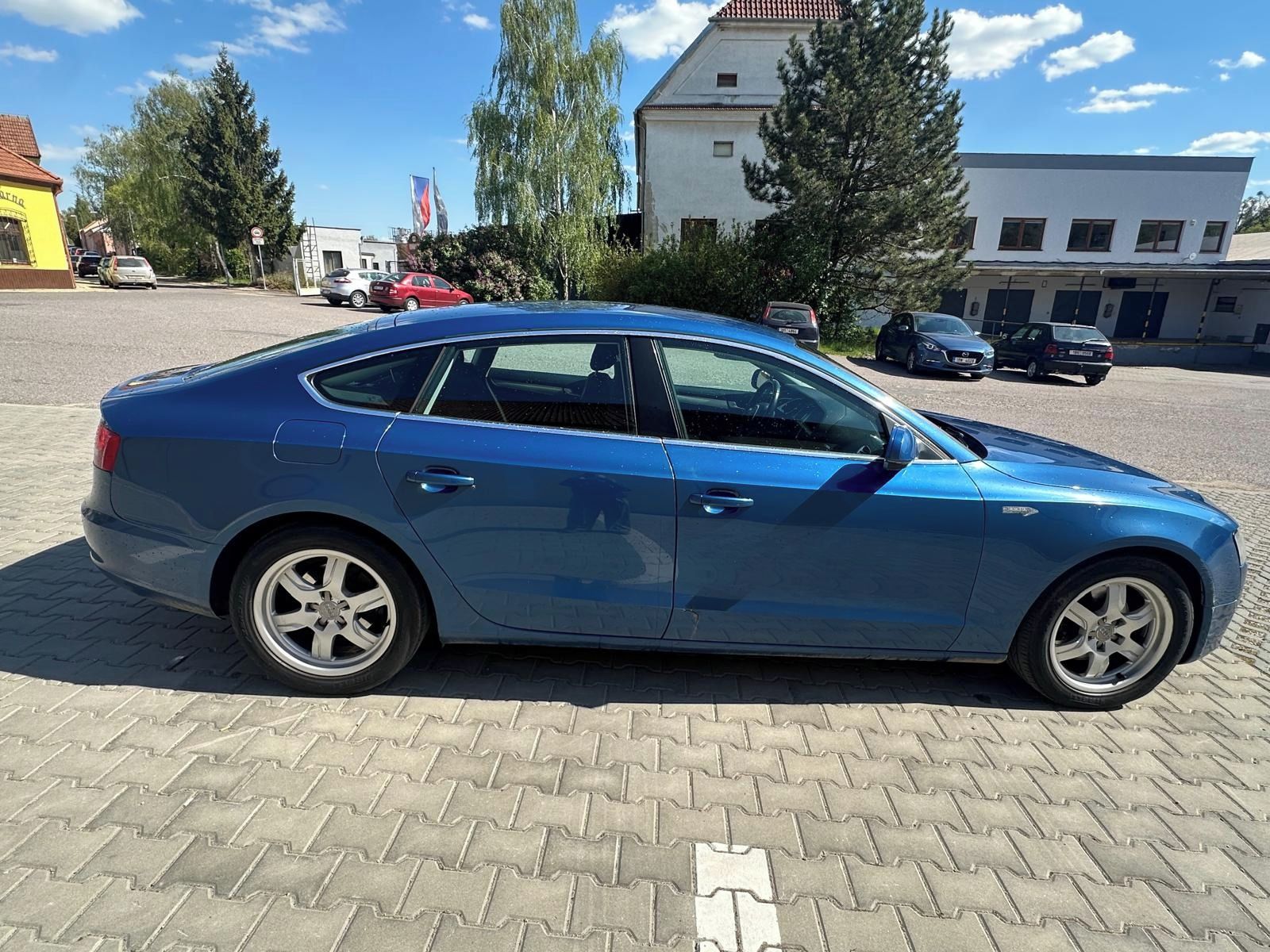 Audi A5, Audi A5, 105kW, 226tis,2010,ČR - fotka 5
