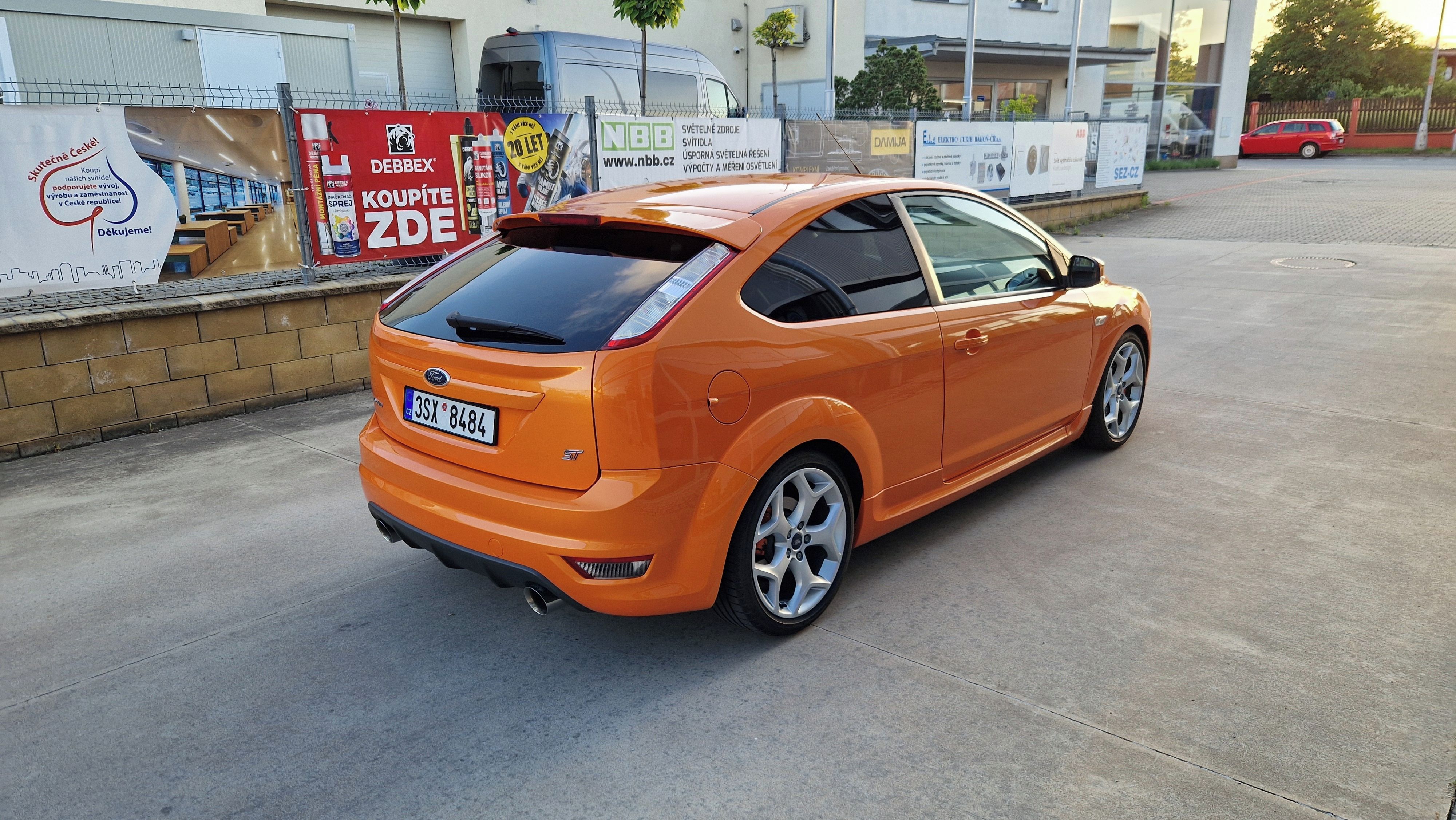 Ford Focus, ST 2.5 Turbo - Electric Orange - fotka 4
