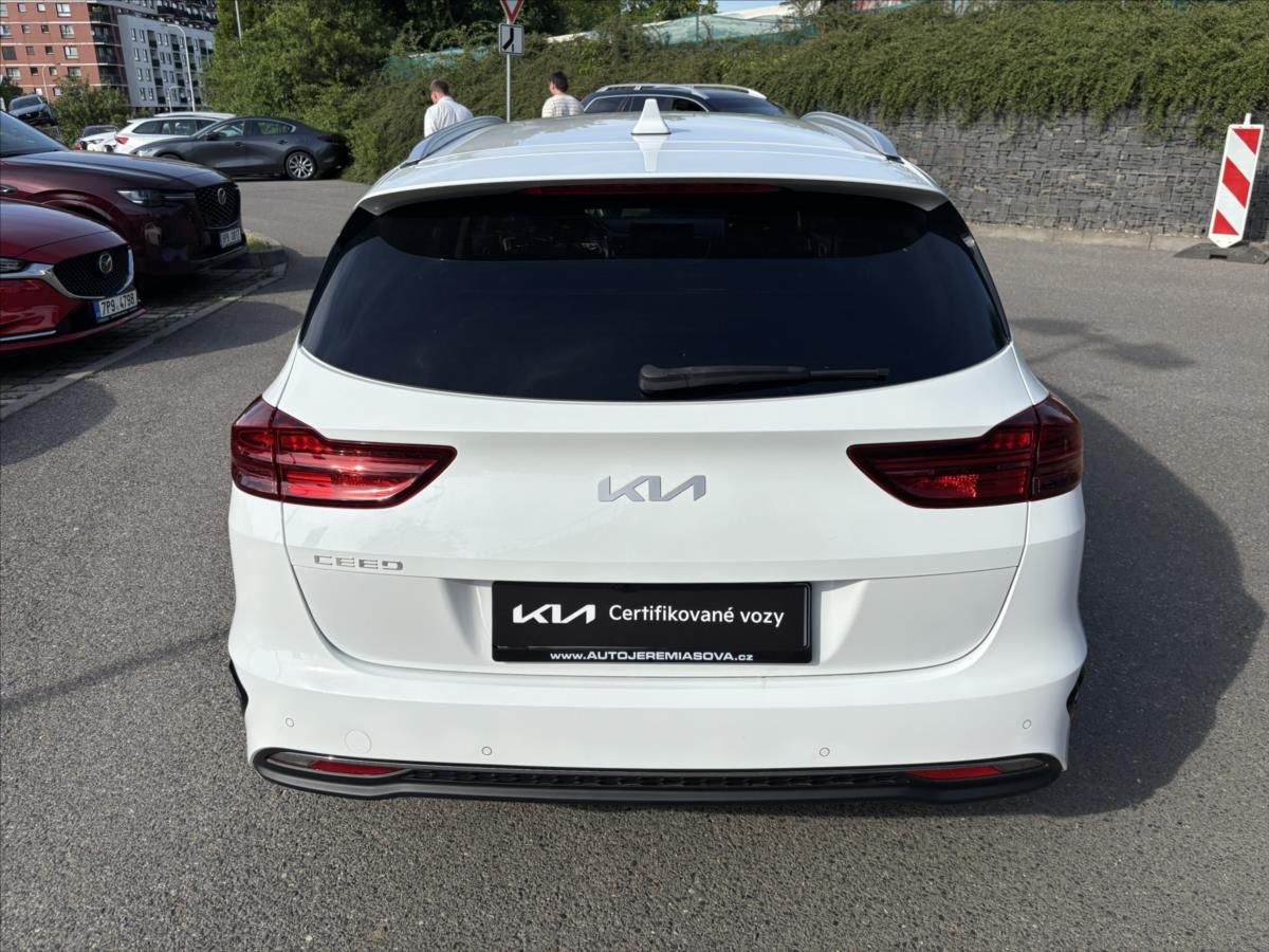 Kia Cee´d, 1,5 TGDi AT TOP ZÁRUKA KAMERA - fotka 4