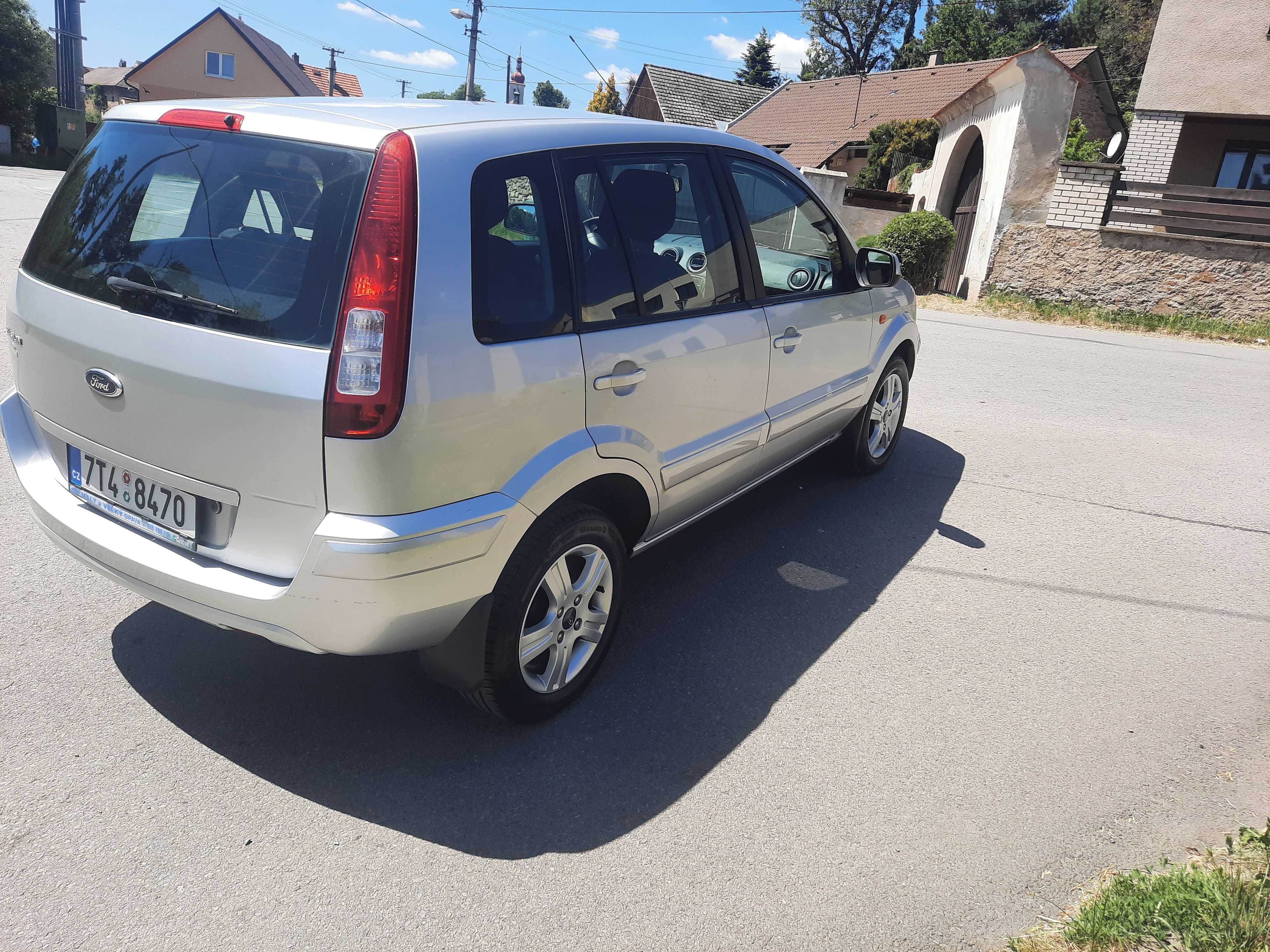 Ford Fusion - fotka 4