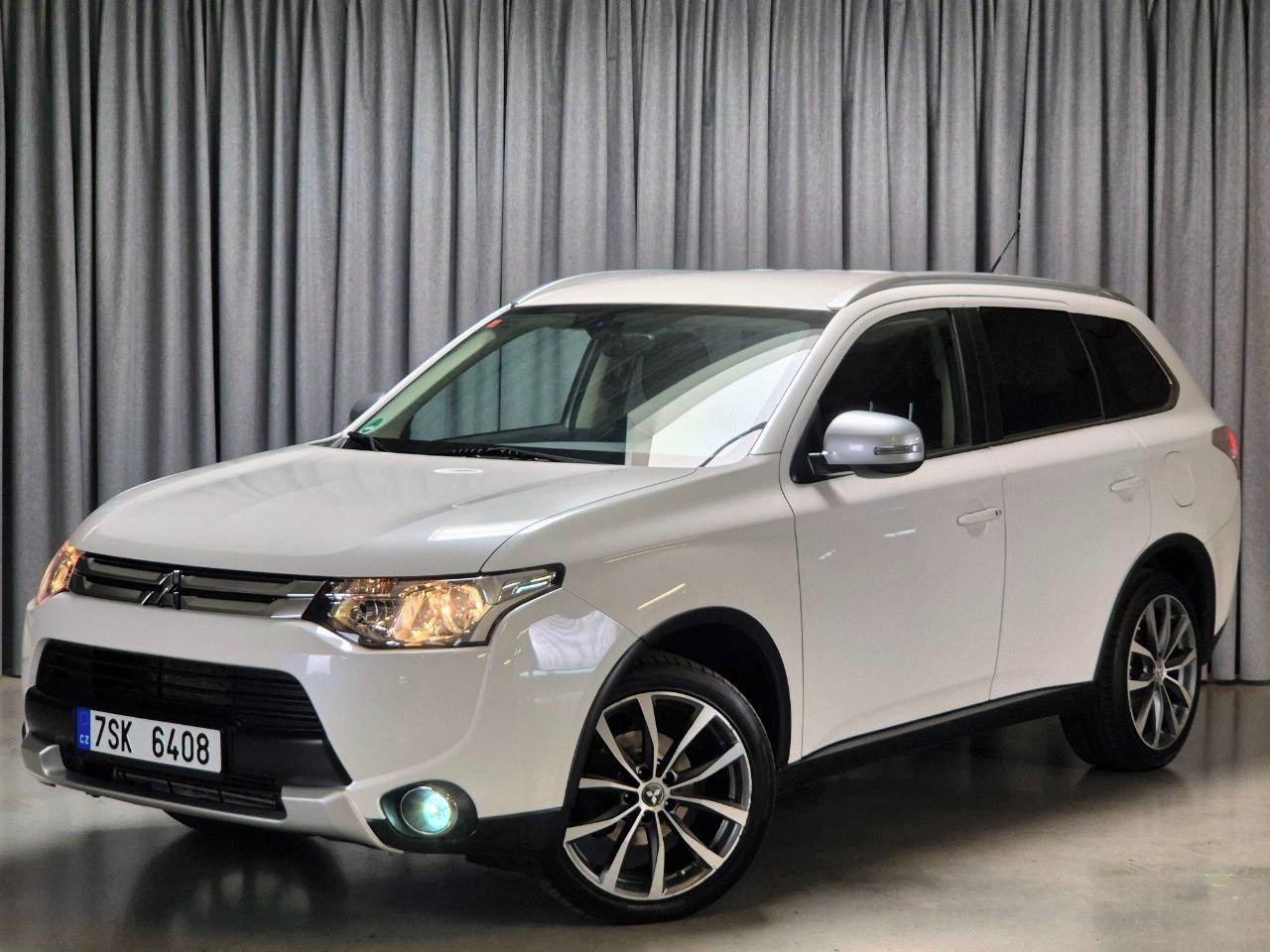 Mitsubishi Outlander, Kompletní servisní knížka