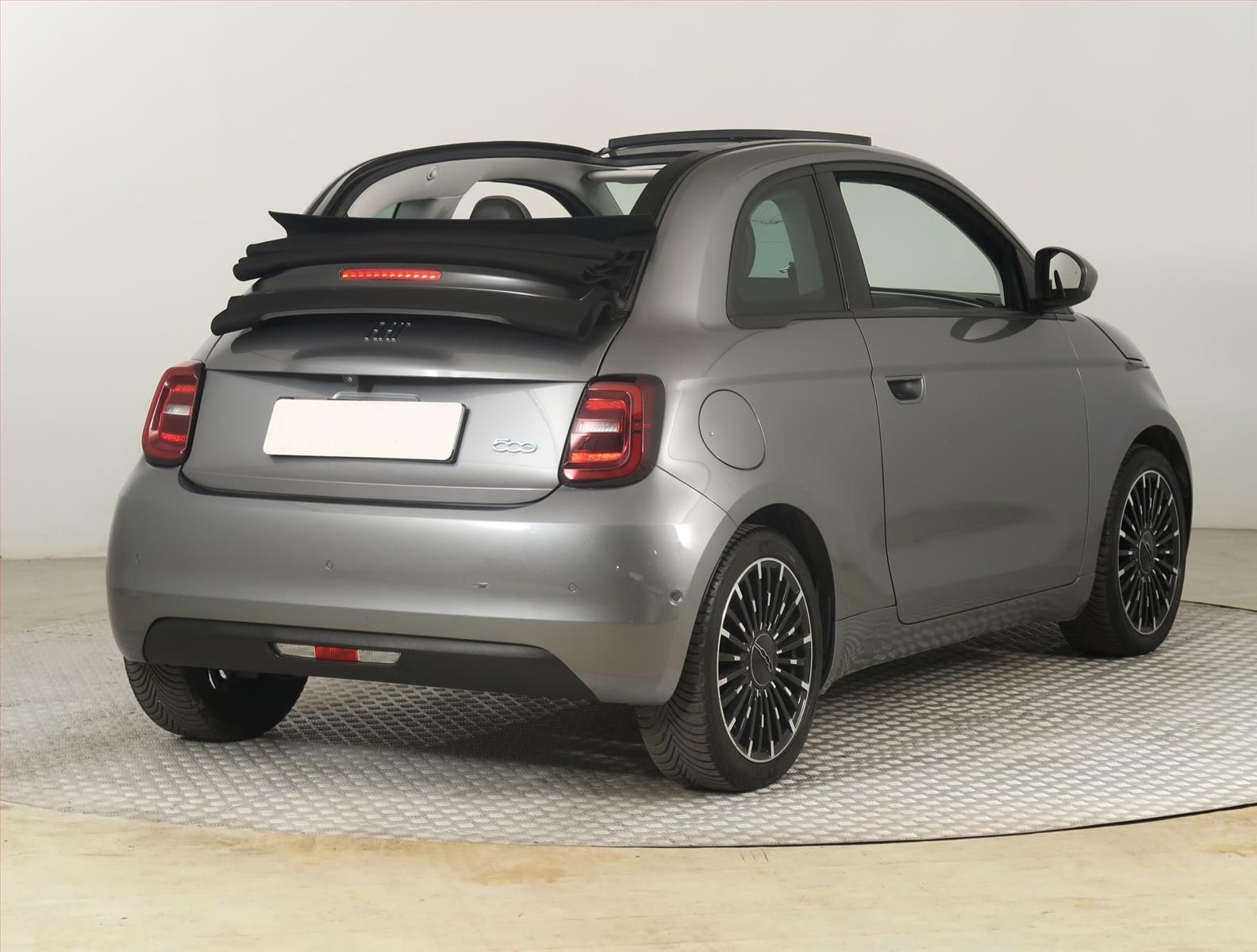 Fiat 500E, 42 kWh, SoH 93%, Automat - fotka 5
