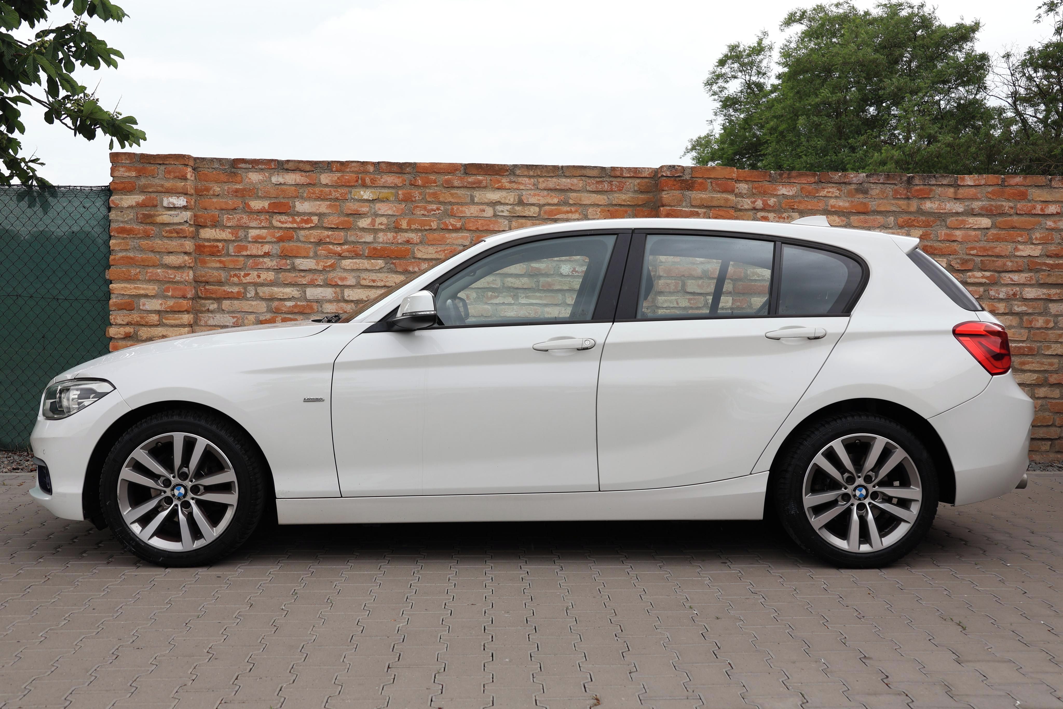 BMW Řada 1, 116d Luxury AT8° LED - fotka 2