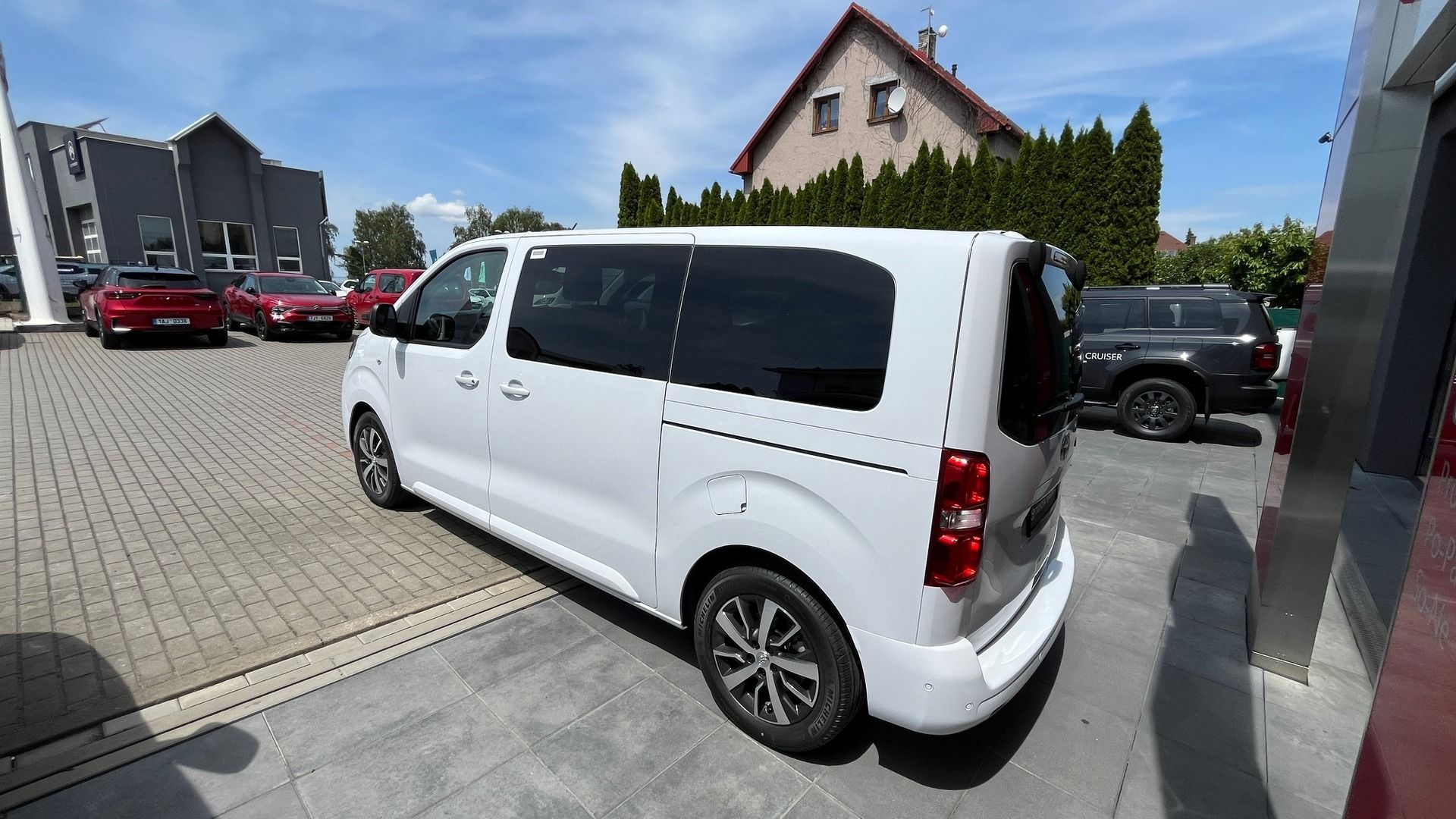 Toyota Proace Verso, Krátká L1, 2.0 nafta 144 koní - fotka 5