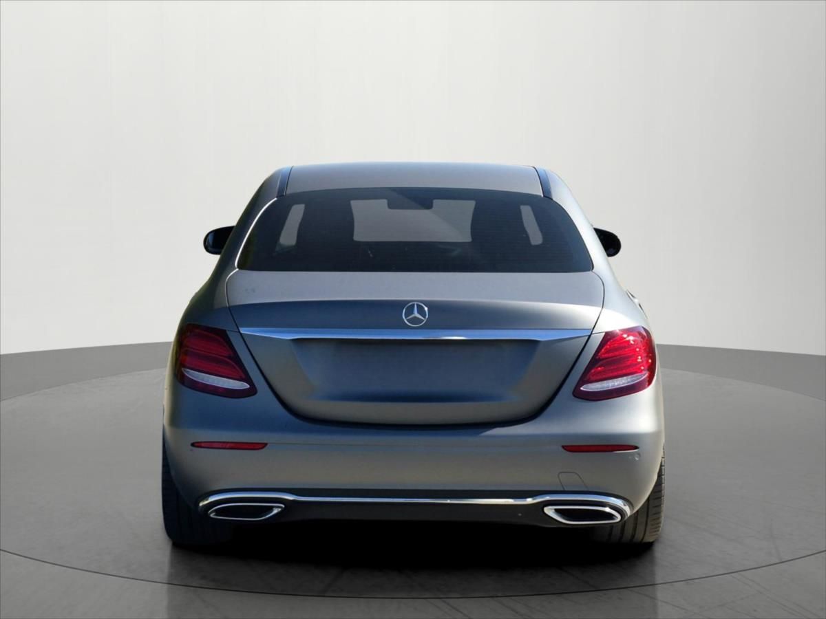Mercedes-Benz Třídy E, 2,0 143 KW E220d ČR Avantgarde - fotka 6