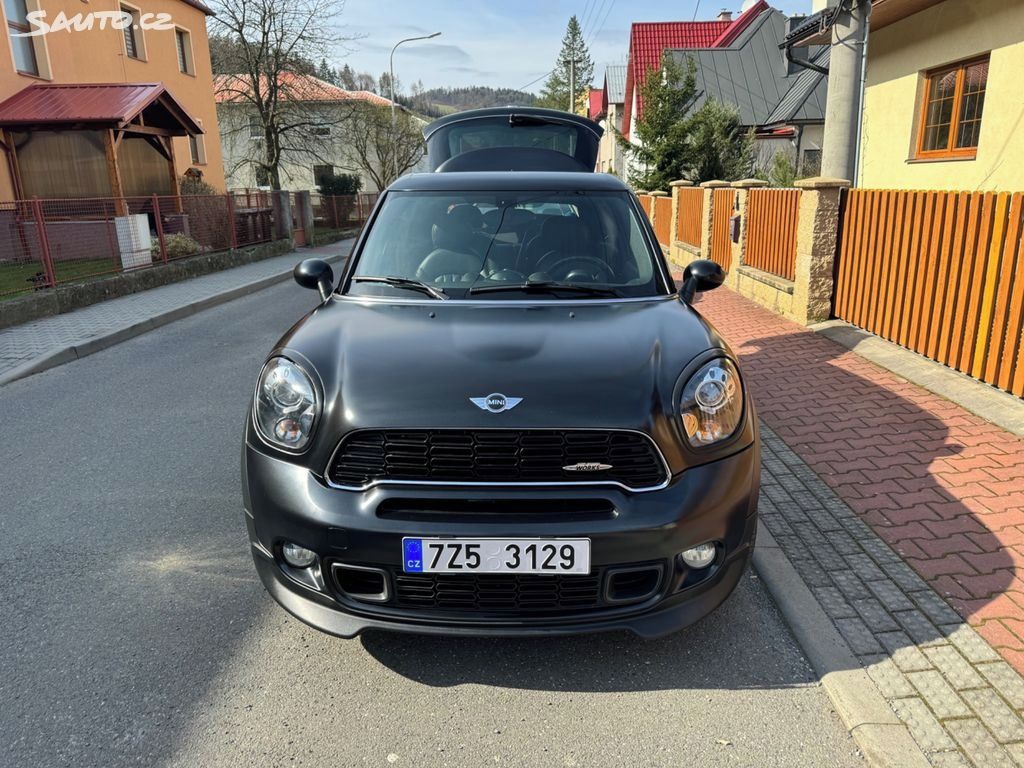 Mini Cooper, JCW 1.6, 220 Hp - Frozen Black - fotka 2