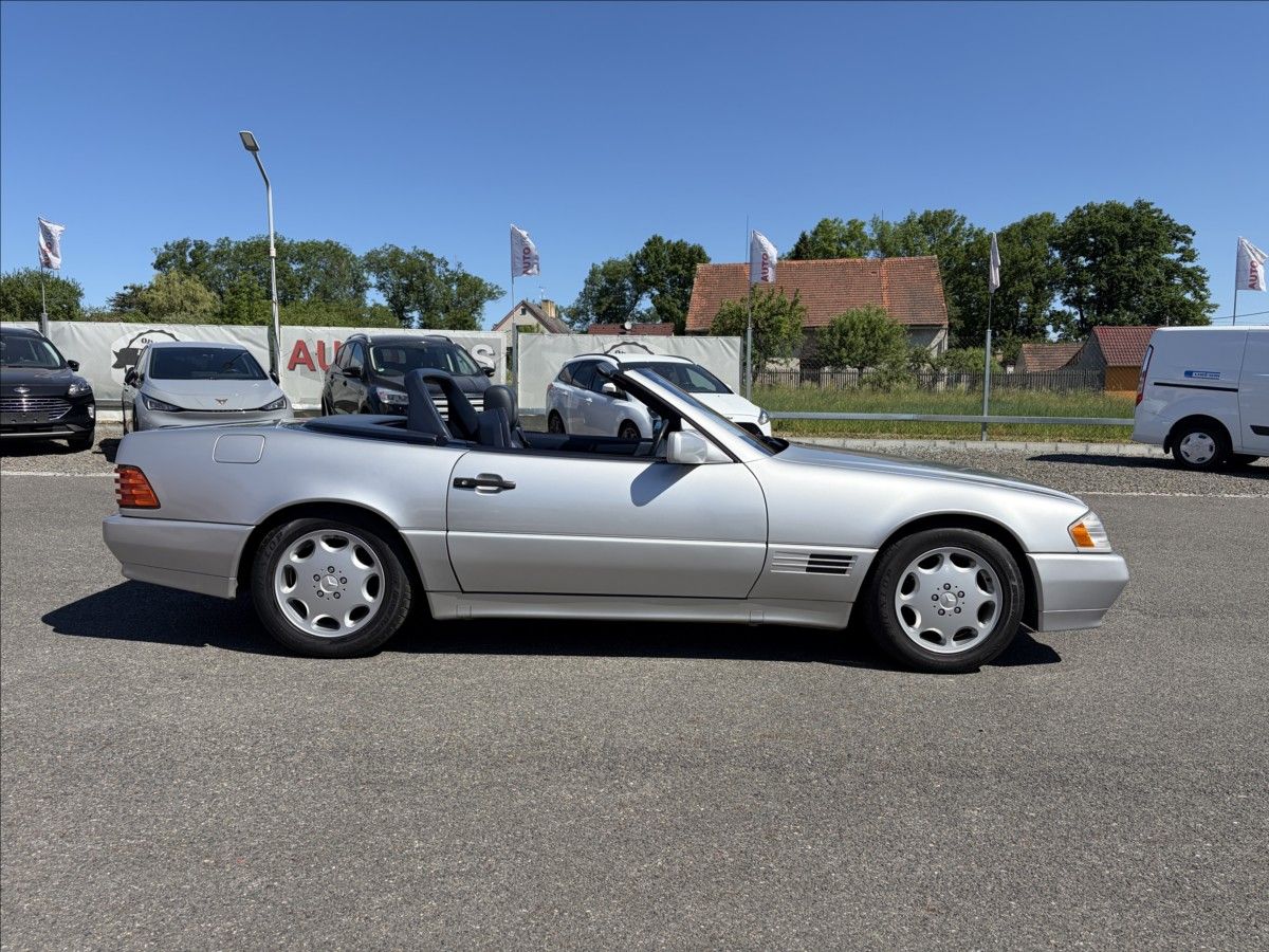 Mercedes-Benz SL, 3,0 Cabrio, el.střecha,Hardtop - fotka 3