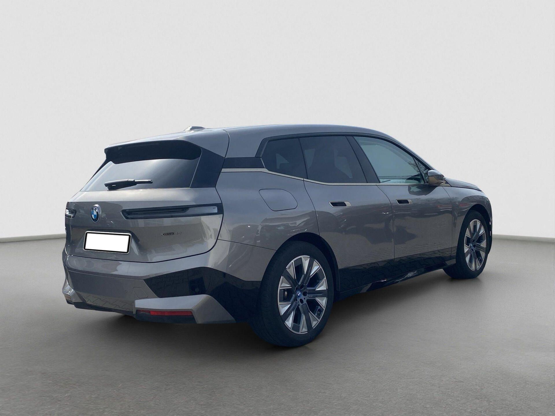 BMW iX, xDrive40 Sport Kamera - fotka 6