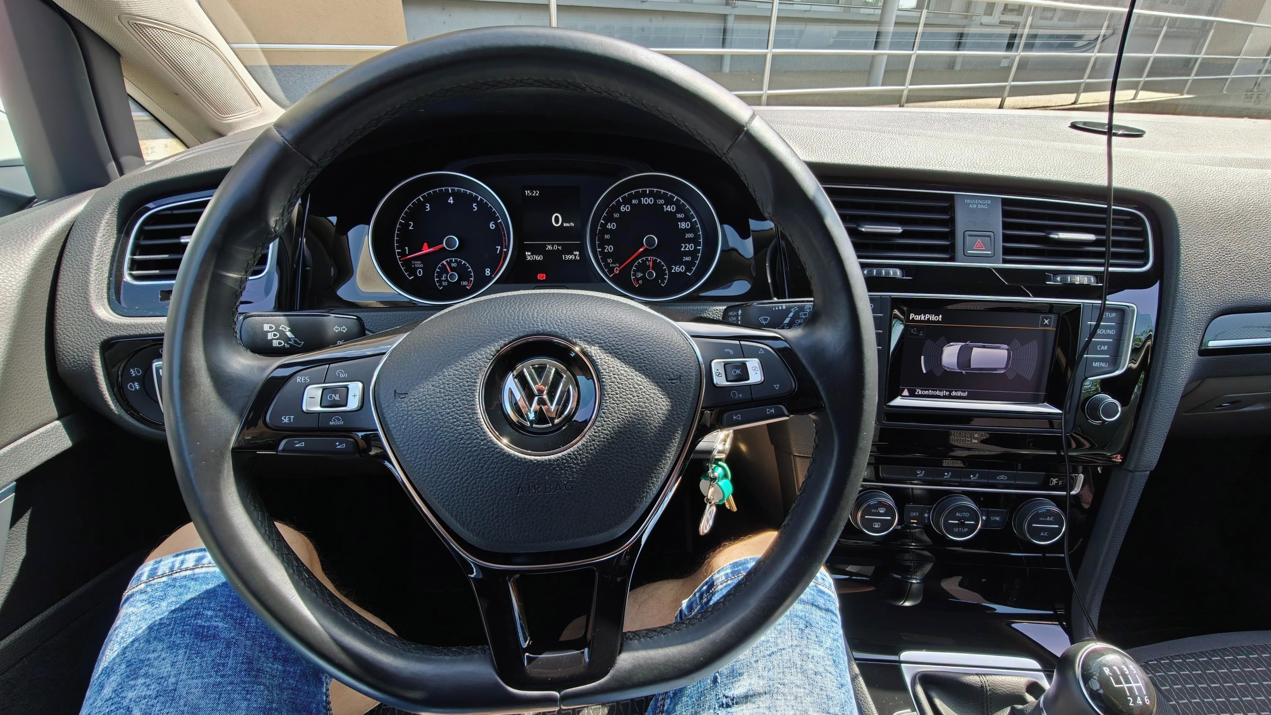 Volkswagen Golf, VW Golf 1.4 TSI 103 kw - fotka 3
