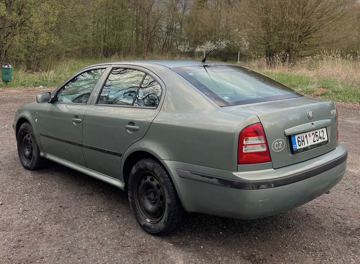 Škoda Octavia, Škoda Octavia 1.6 MPI - fotka 4