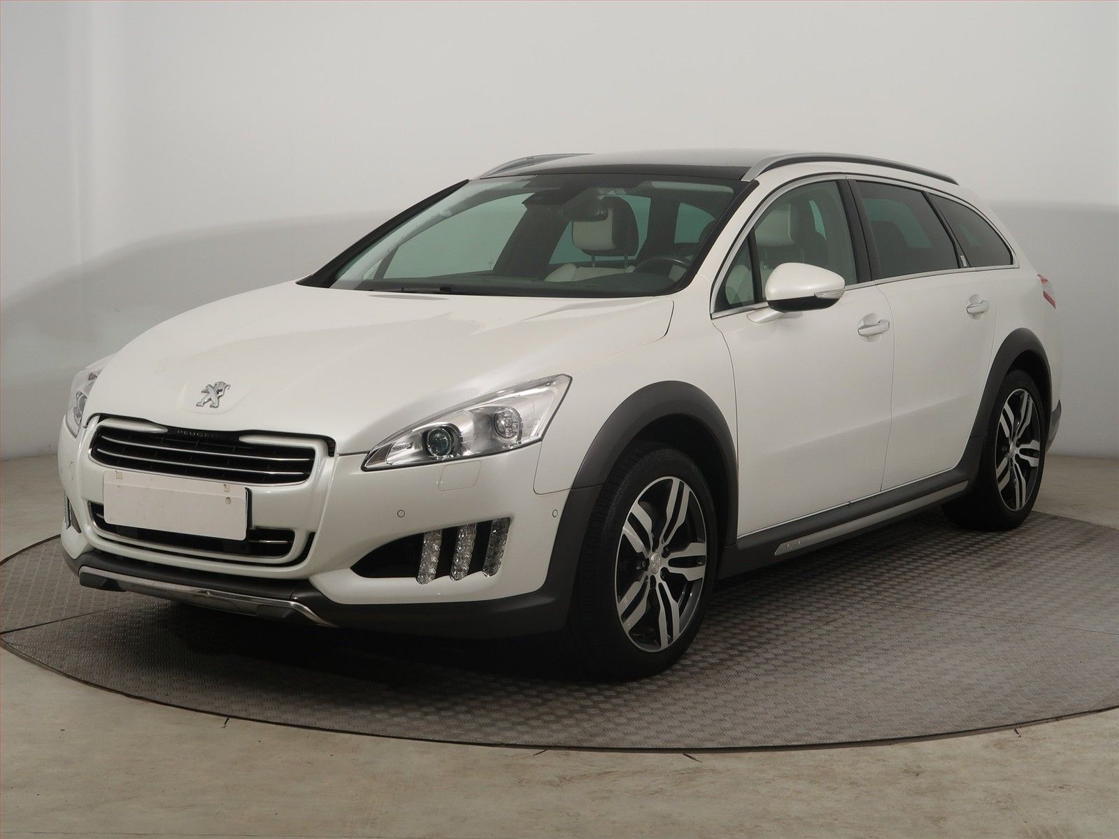 Peugeot 508, HYbrid4, 4X4, Automat - fotka 2