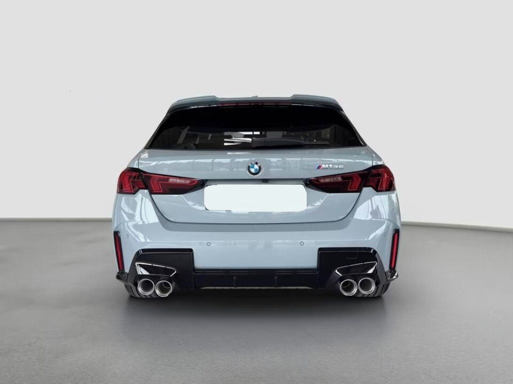 BMW Řada 1, M135 xDrive AdLED DrAss ParkAs - fotka 6
