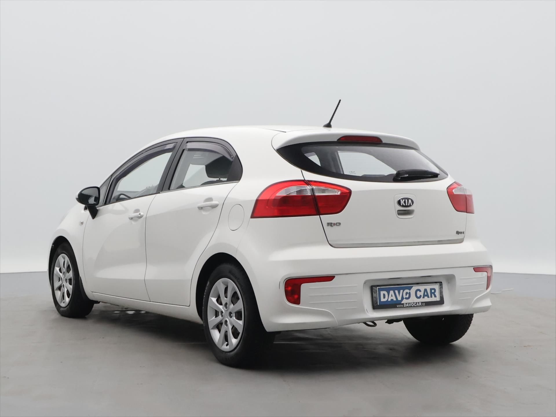 Kia Rio, 1,4 CVVT 80kW Anniversary CZ - fotka 5