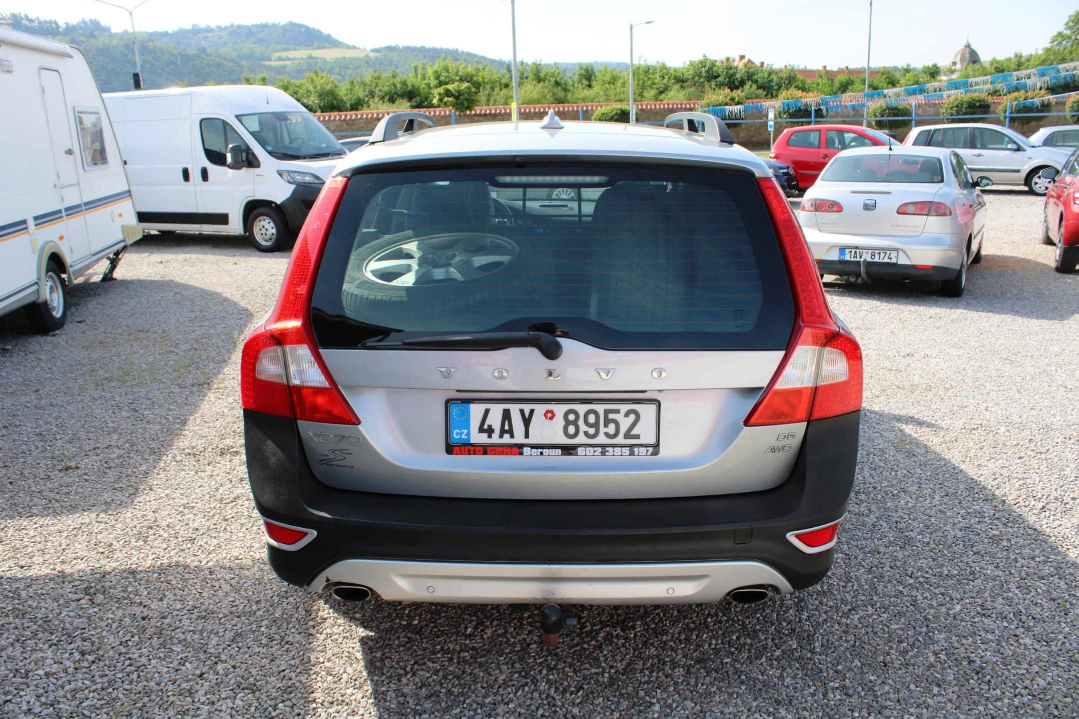 Volvo XC70, 2,4d D5 XENONY KŮŽE KLIMA ALU - fotka 6