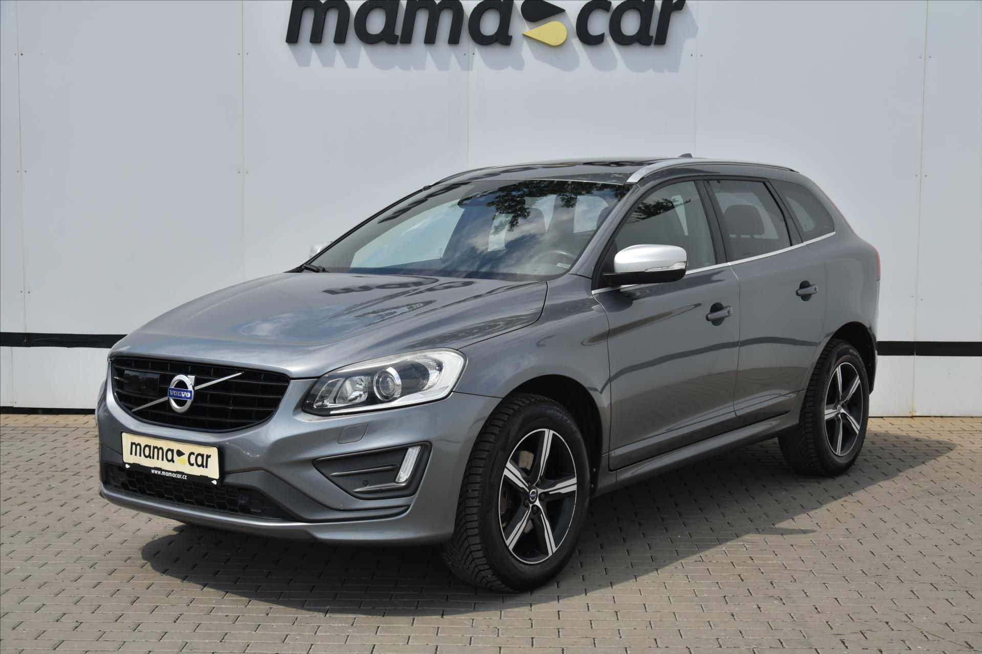 Volvo XC60, 2.0 T6 225kW AWD R-DESIGN ČR - fotka 5
