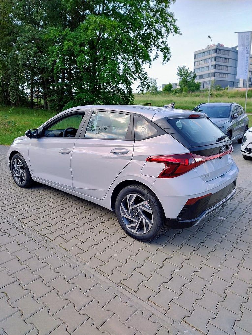 Hyundai i20, 1,0 TGDI DCT WAVE - fotka 2