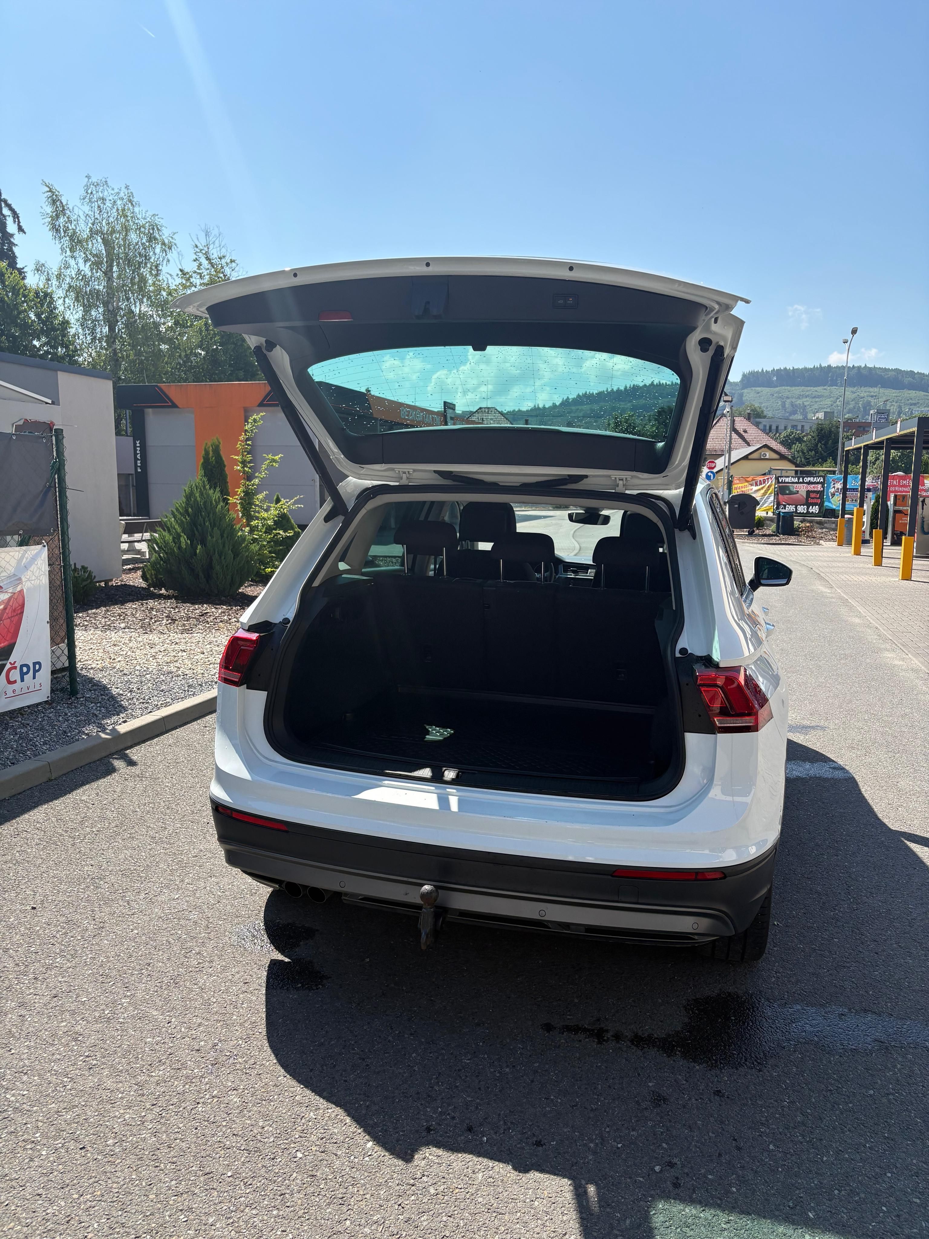 Volkswagen Tiguan, 1,4 TSI 4X4 - TOP VÝBAVA - fotka 6