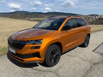 Škoda Karoq 1.5 TSI DSG Sport.