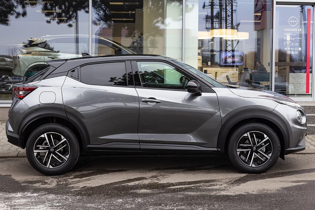 Nissan Juke, 1,0 DIG-T 7DCT N-CONNECTA+COLD - fotka 4