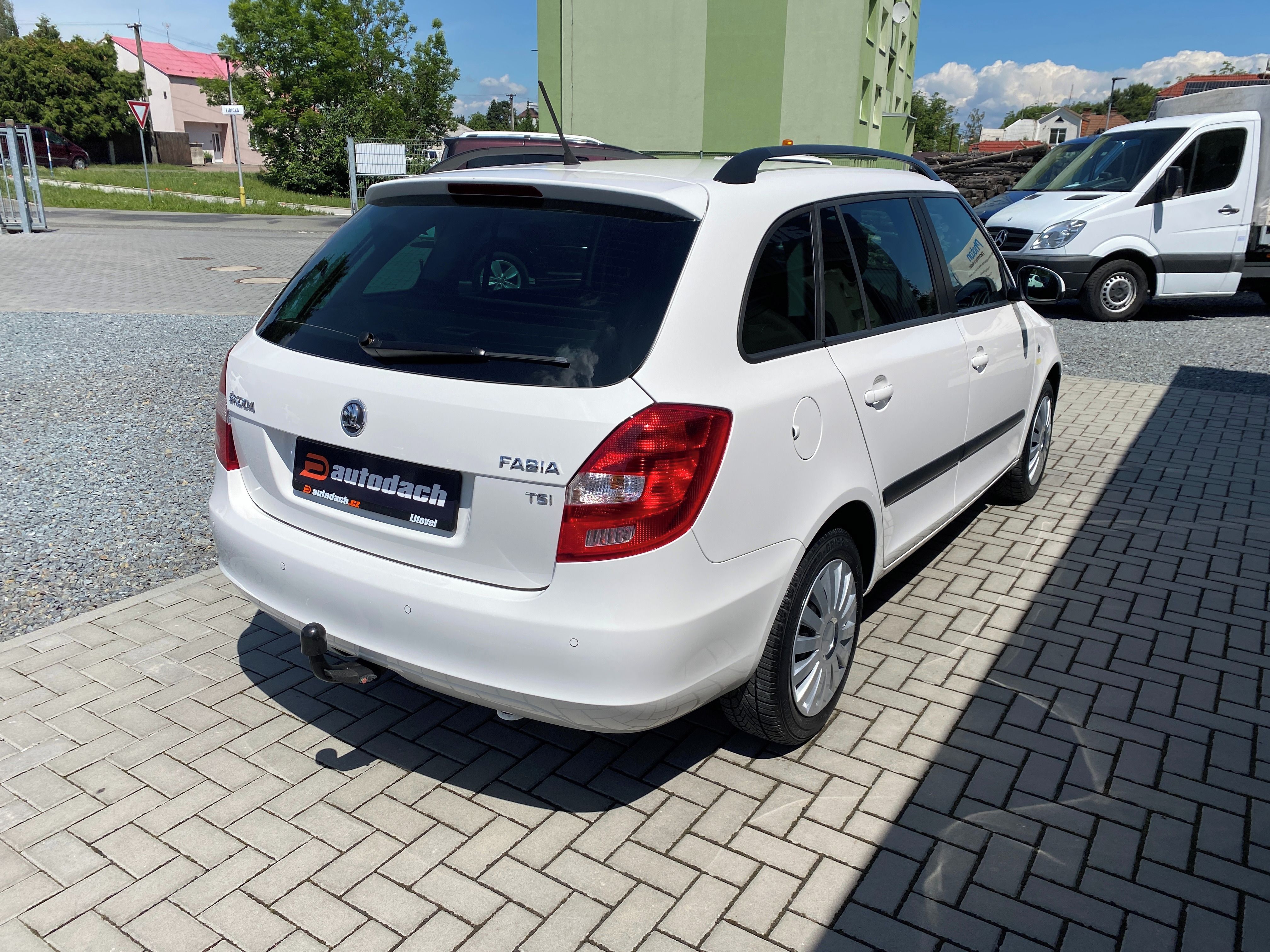 Škoda Fabia, 1.2 TSI 63kW-CLIMATRONIC-TAŽNÉ - fotka 5