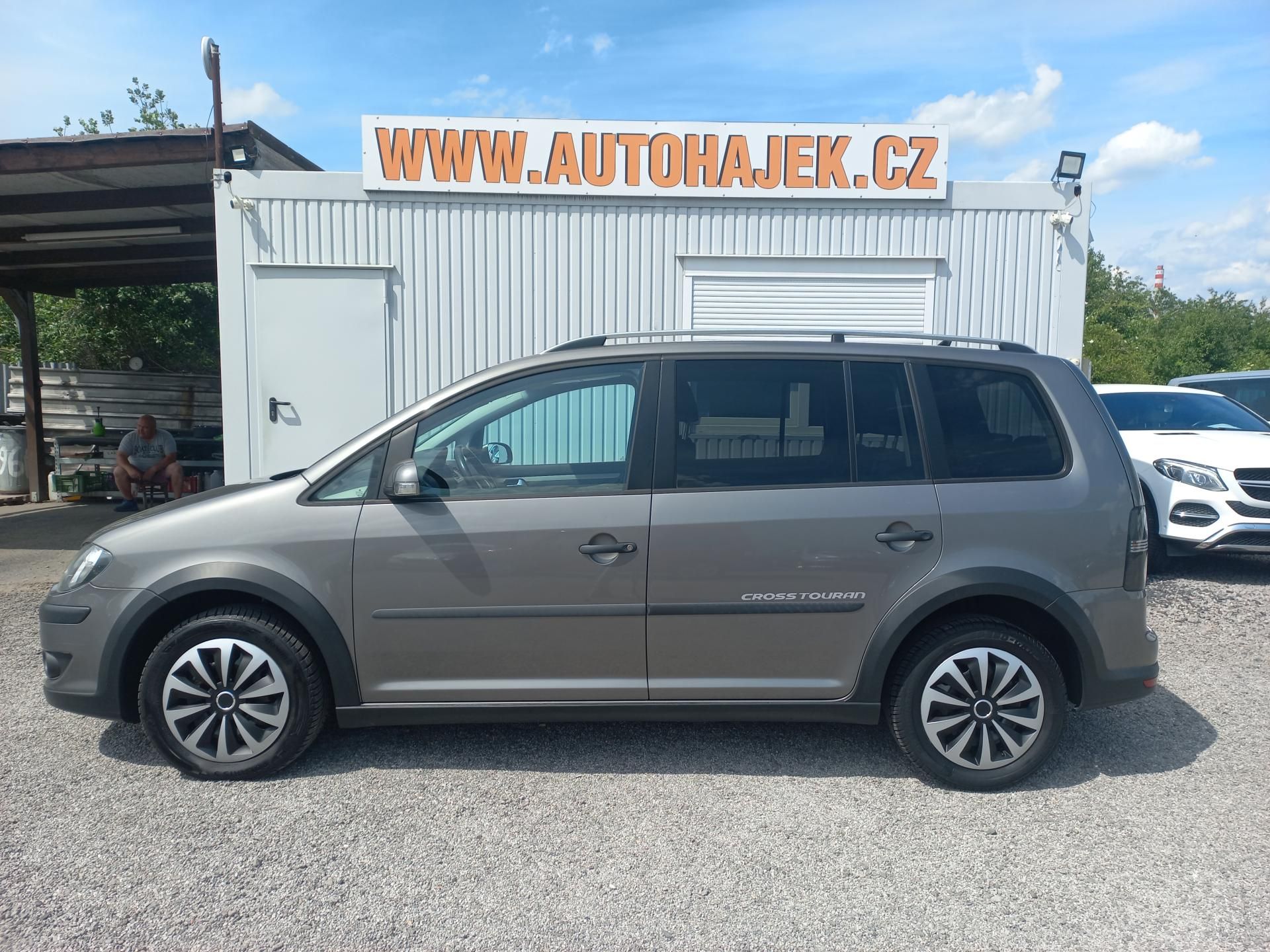 Volkswagen Touran, Cross 2.0TDi 103kW DSG 7-míst - fotka 5
