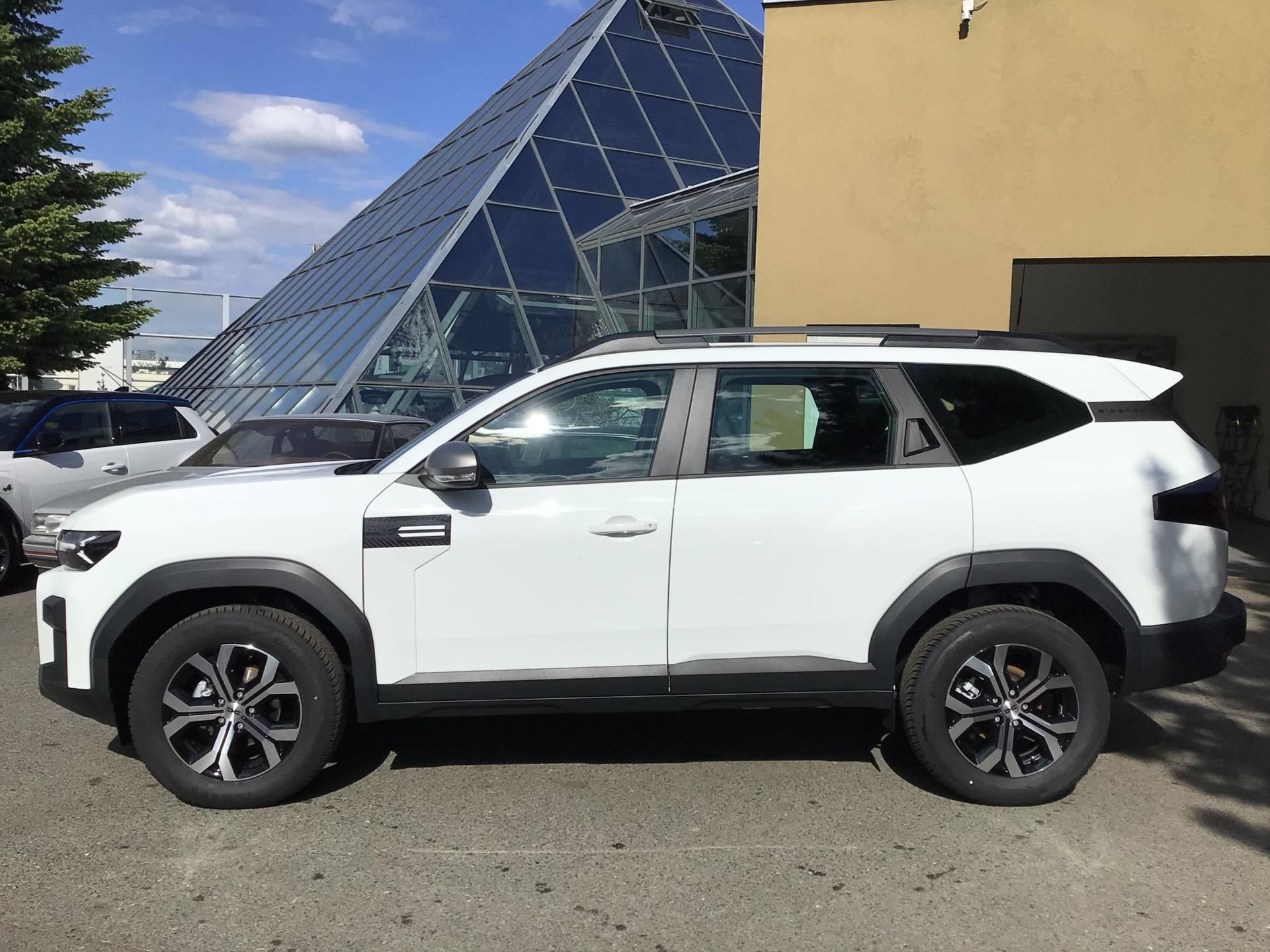 Dacia Bigster, LPG NEJVYŠŠÍ VÝBAVA EL. KUFR - fotka 3