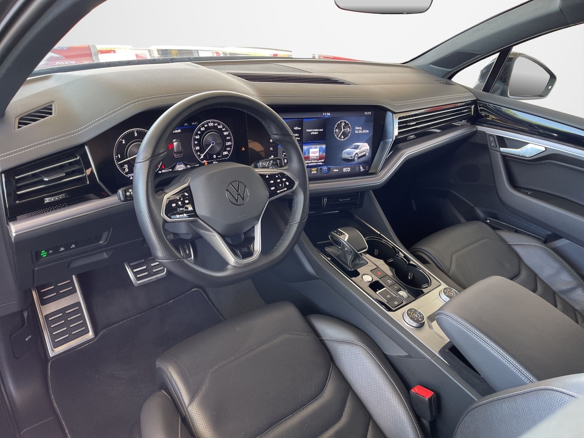 Volkswagen Touareg, R-Line 3.0 TDI 210 kW V6 4Moti - fotka 5