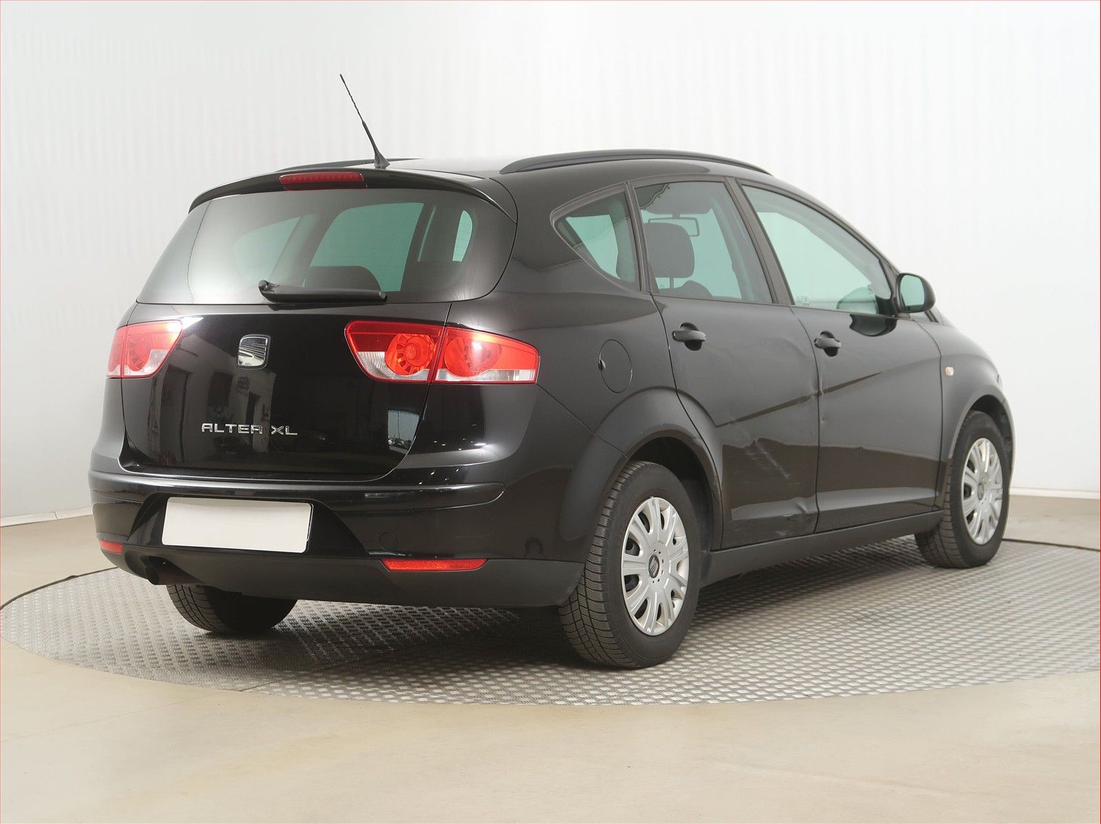 Seat Altea, 1.6 TDI, Automatická klima - fotka 5