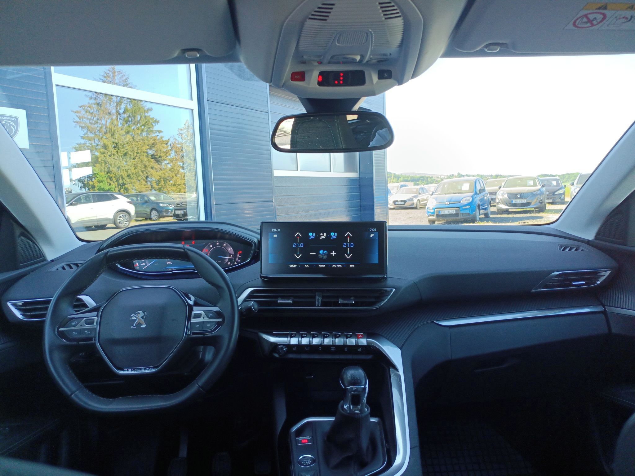Peugeot 3008, ALLURE 1.2 - 130 EAT8 - fotka 2