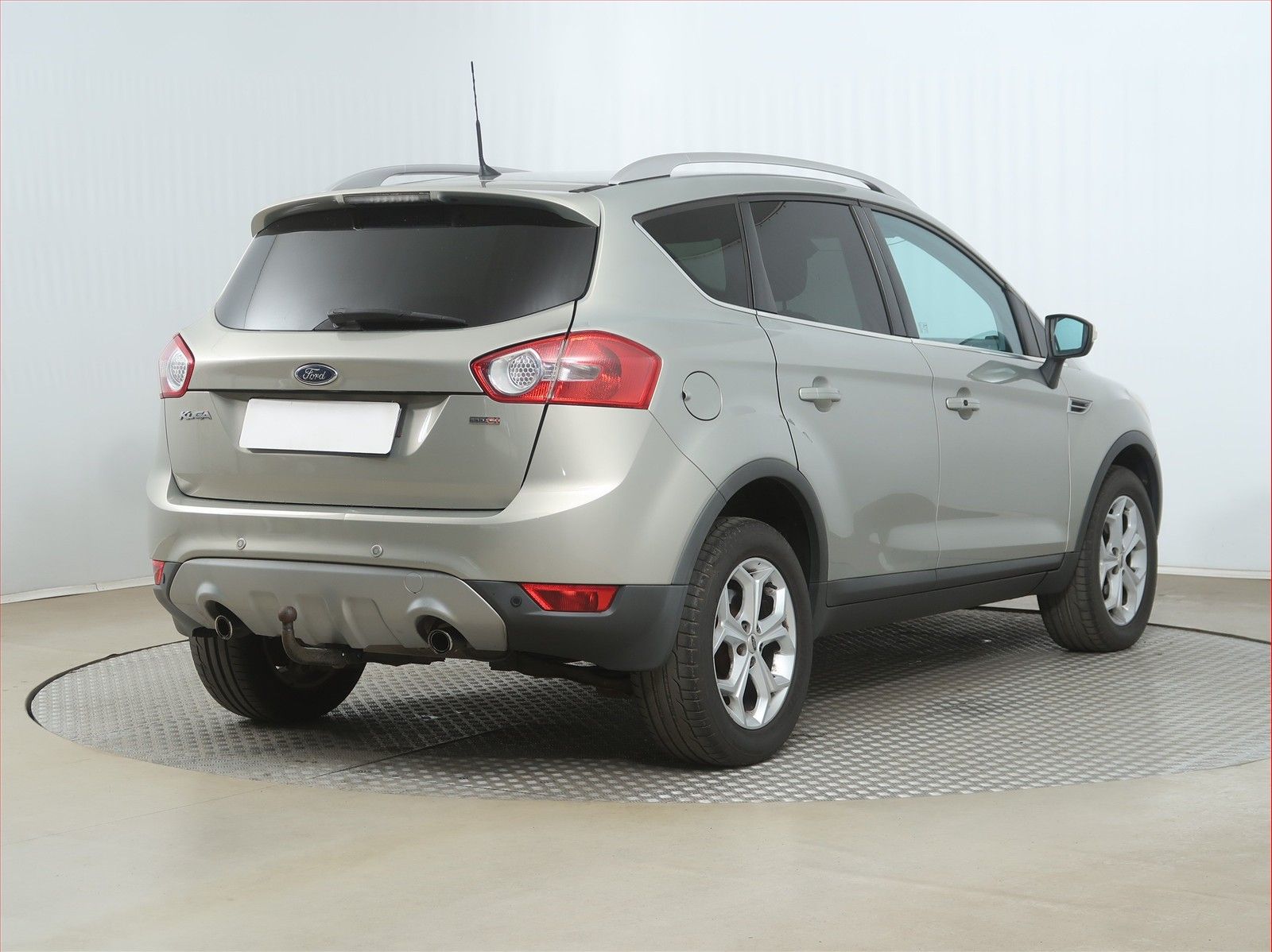 Ford Kuga, 2.0 TDCi, Kožené sedačky - fotka 5