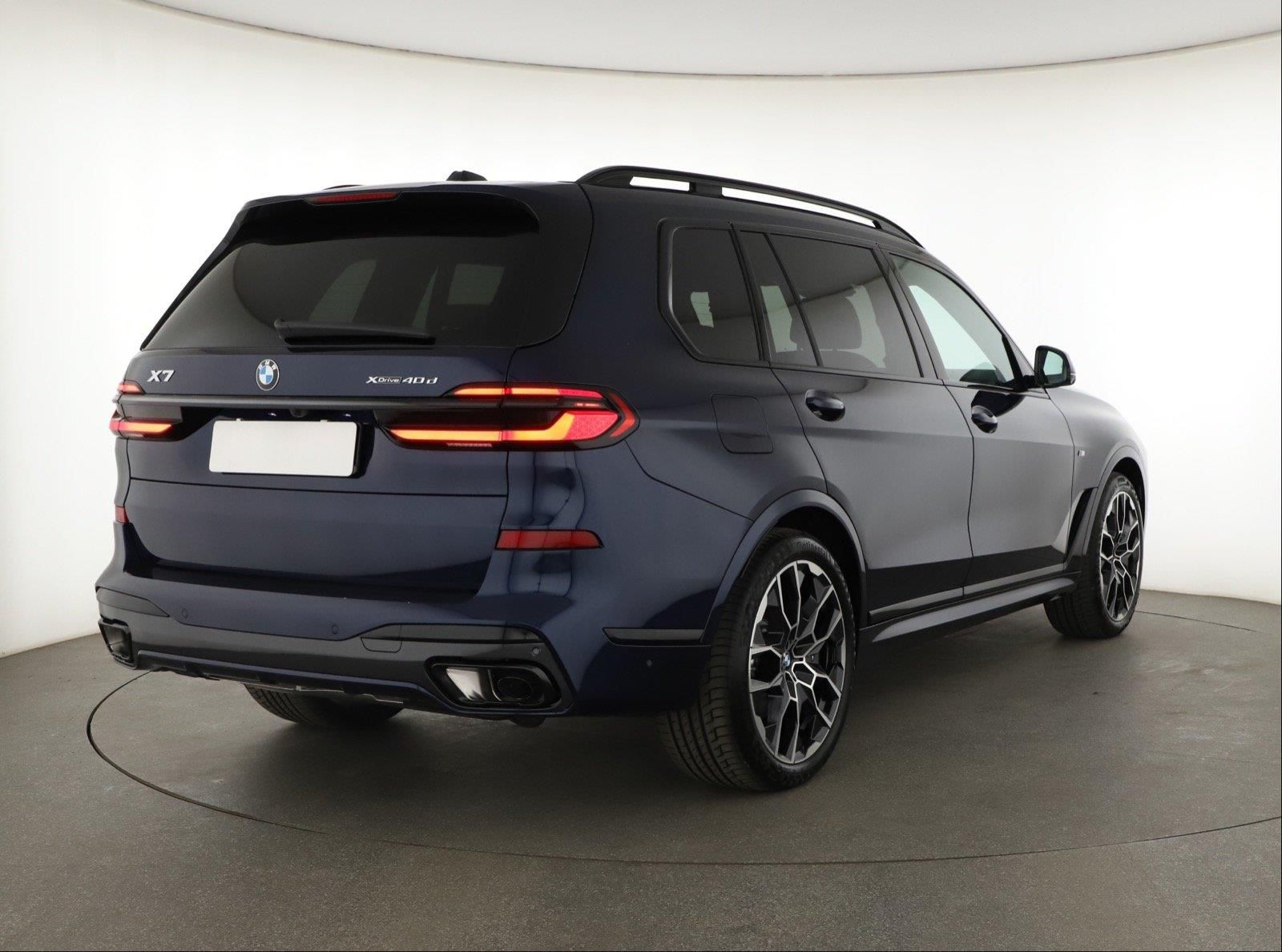 BMW X7, xDrive40d, M Sport - fotka 5