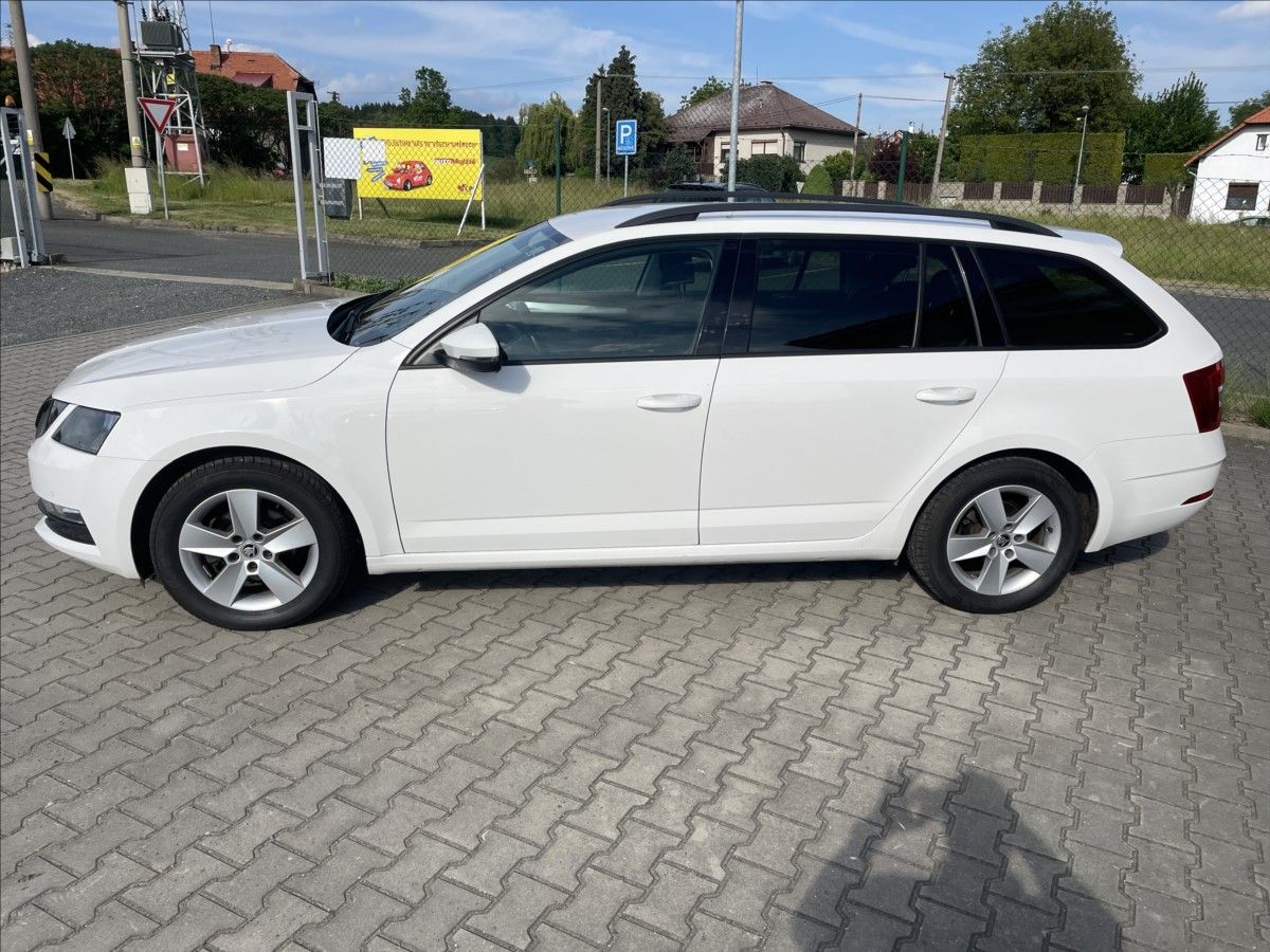 Škoda Octavia, 1,6 TDI ČR TZ SERVISOVANÉ DIGI - fotka 5