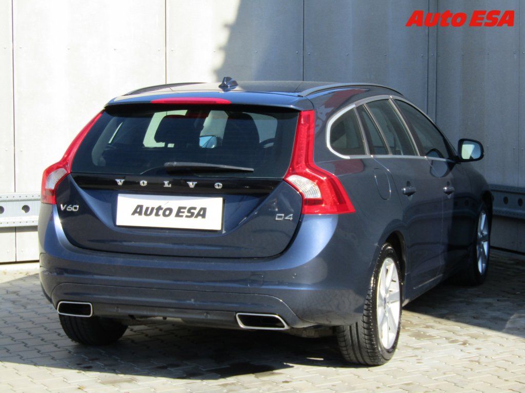 Volvo V60, 2.0 D,AC,TZ,park.asist - fotka 4