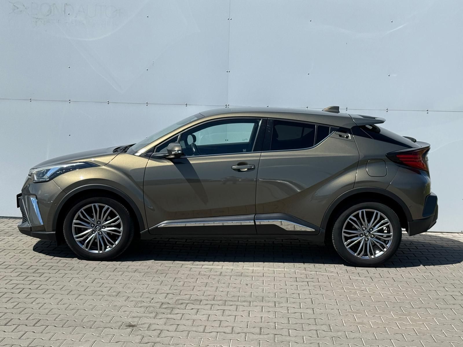 Toyota C-HR, 1.8 HSD e-CVT Executive - fotka 3