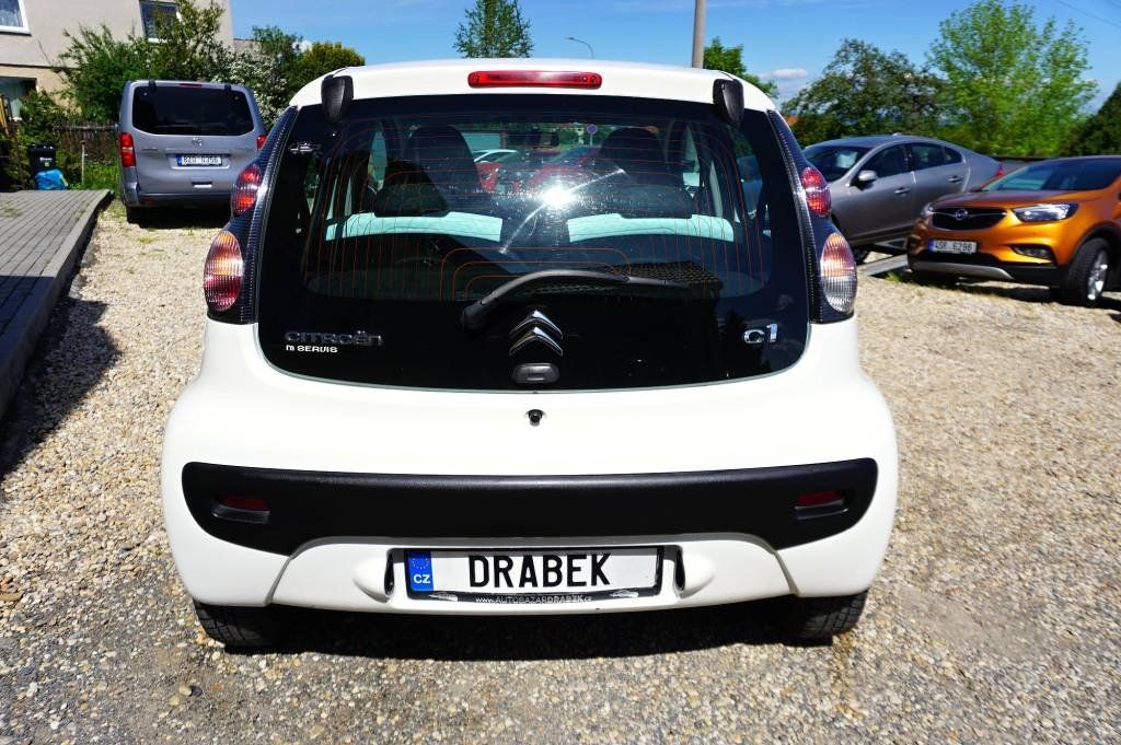 Citroën C1, TENDENCE 1,0i 50 kW - fotka 6