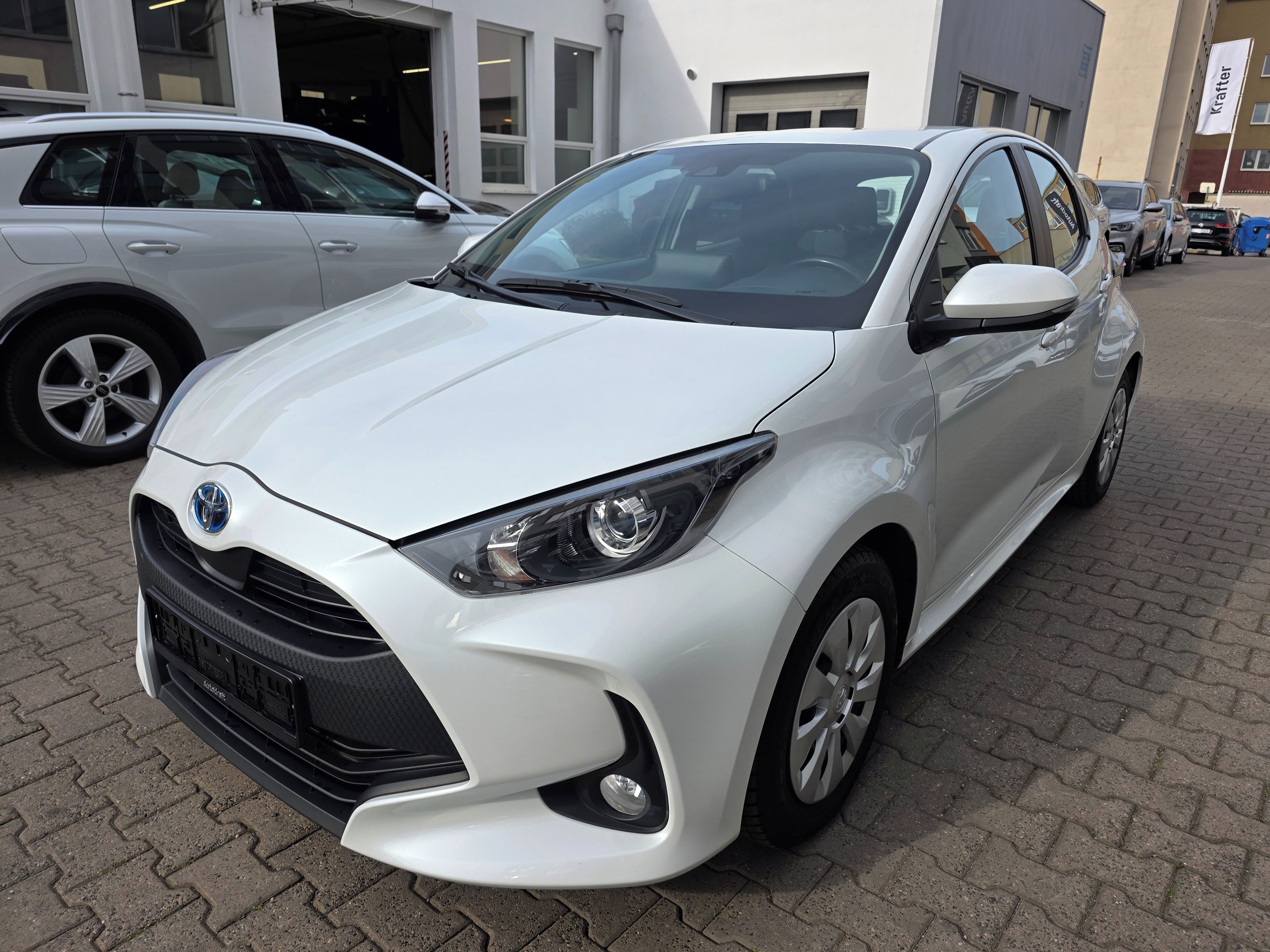 Toyota Yaris, 1.5, Hybrid,Comfort - fotka 3