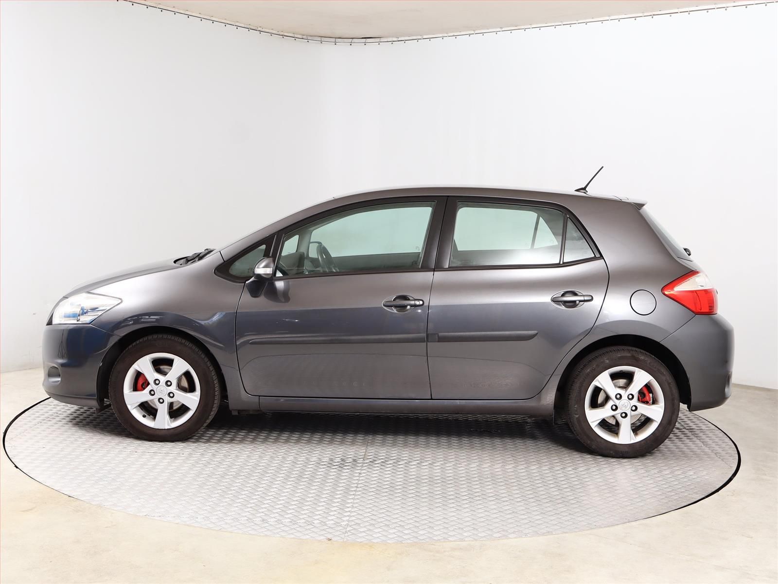 Toyota Auris, 1.6 Valvematic - fotka 3