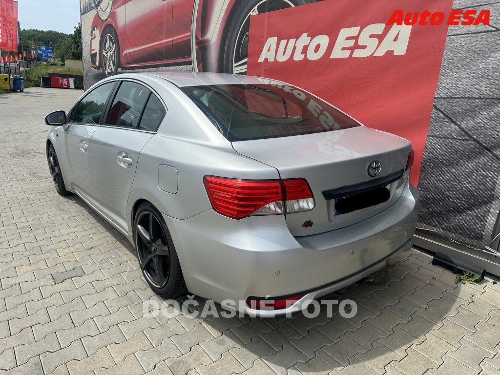 Toyota Avensis, 2.2D - fotka 2