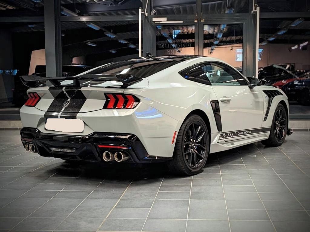 Ford Mustang, Dark Horse - fotka 2