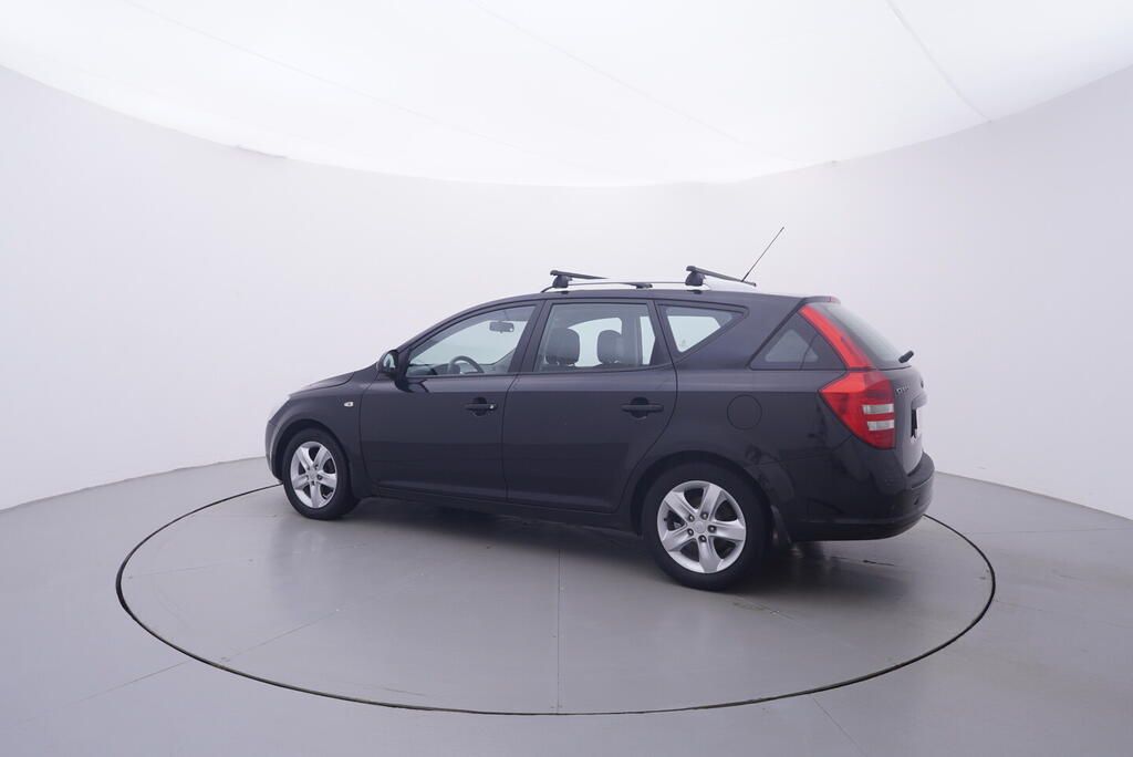 Kia Cee´d, 1.6 CRDi 84 kW - fotka 3
