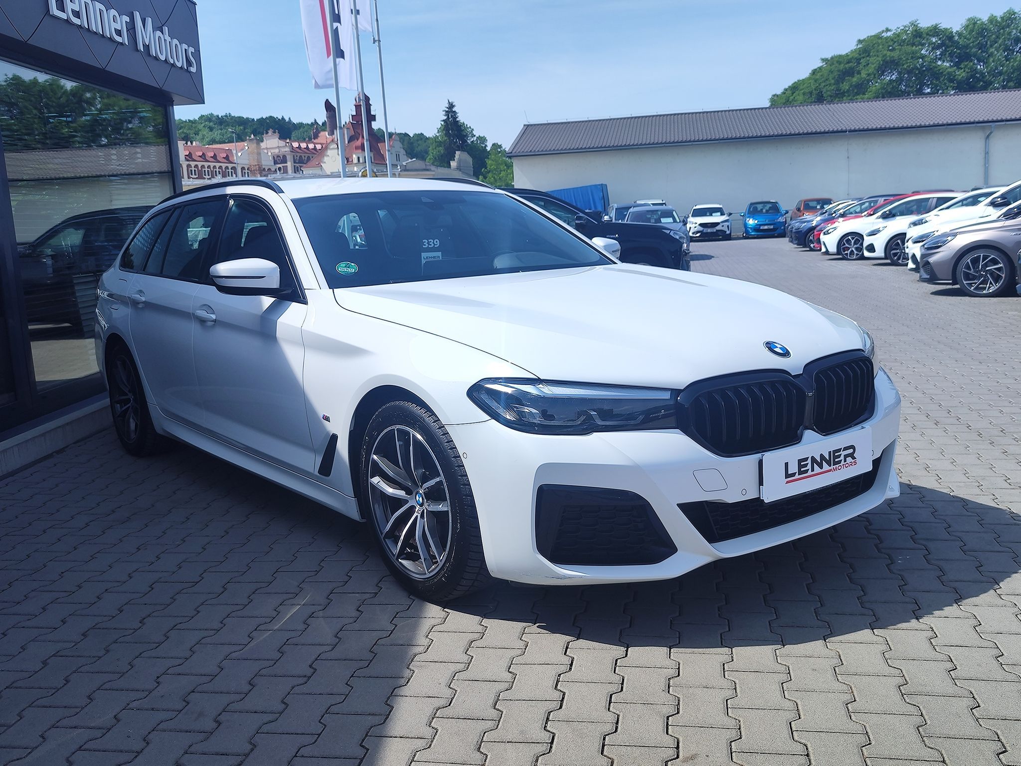 BMW Řada 5, 520d/140kW xDrive Touring AT - fotka 3