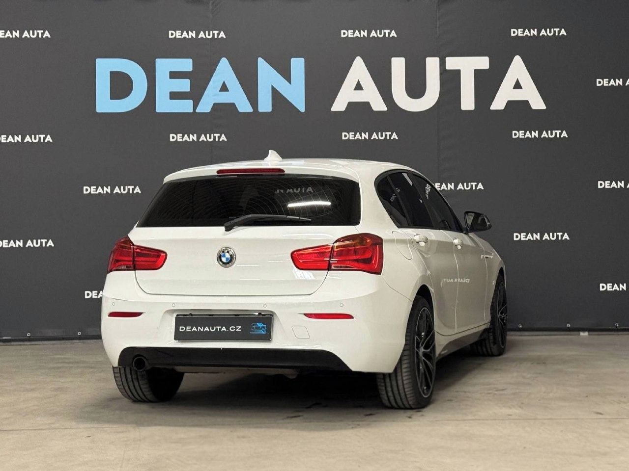 BMW Řada 1, 116i F20 LCi, ČR, Výbava - fotka 3