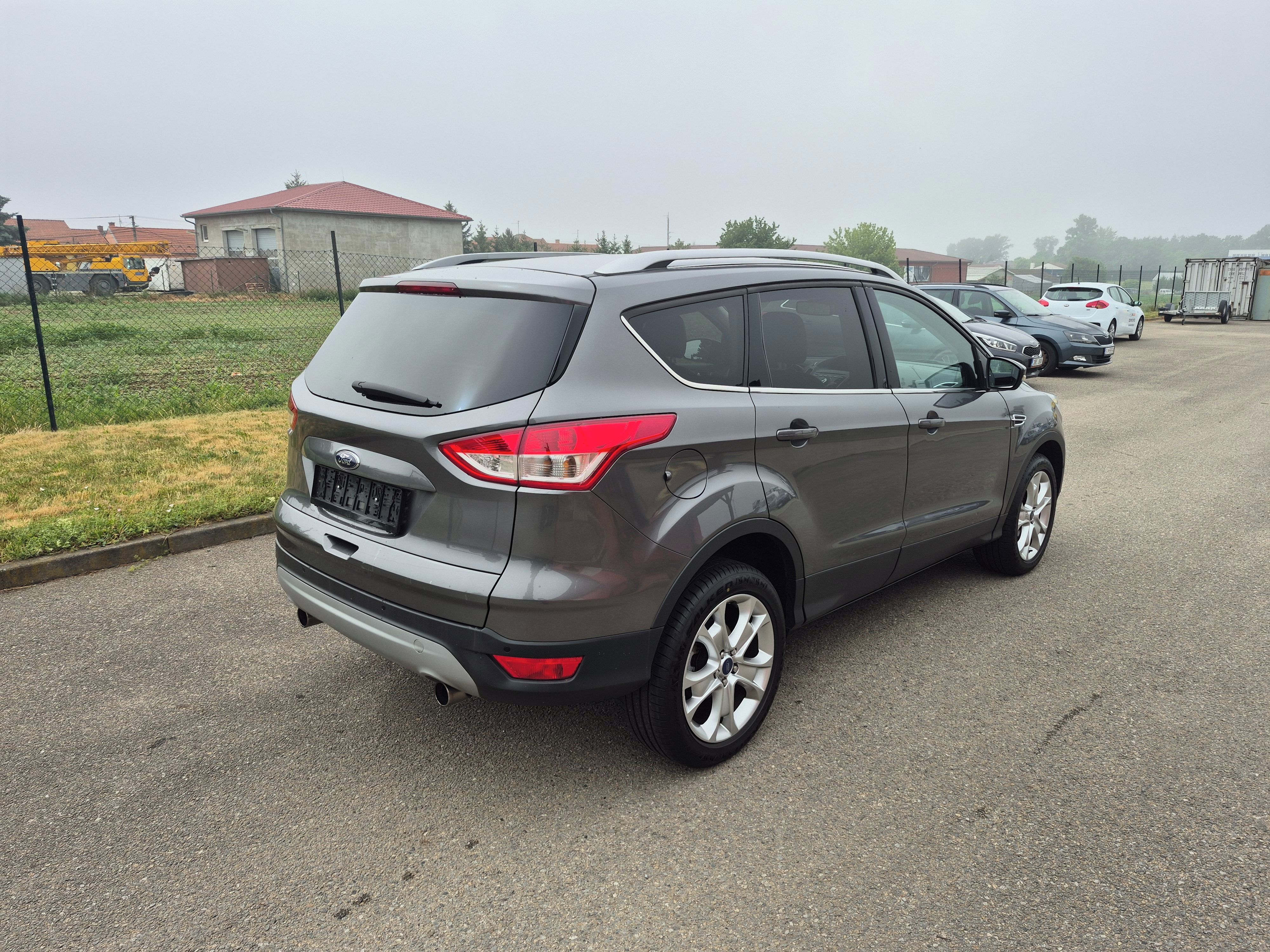 Ford Kuga, 1,6EB, 134kW, automat, 4x4 - fotka 4