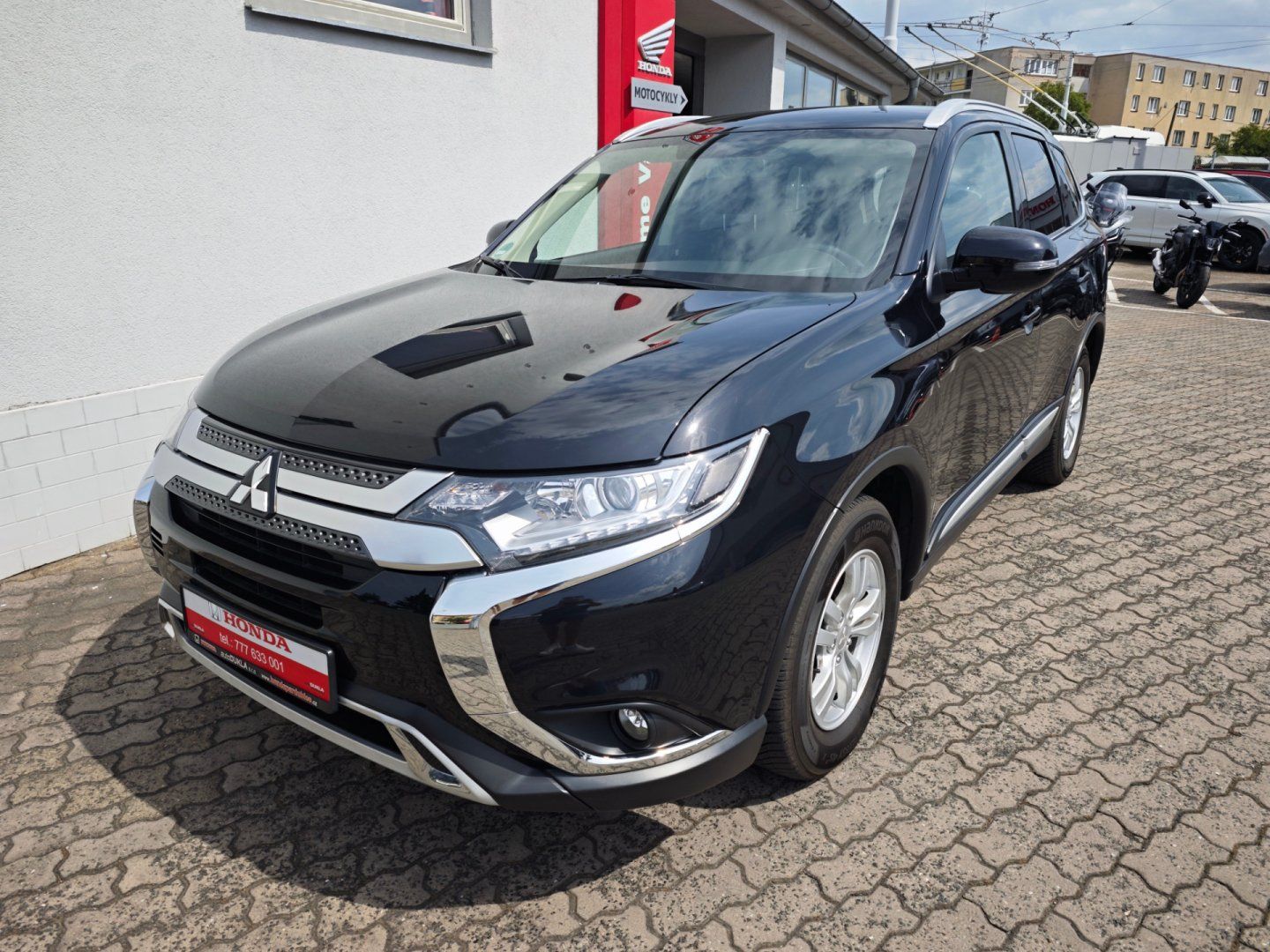 Mitsubishi Outlander, 2.0 Mivec Diamant 2WD Kamera - fotka 3