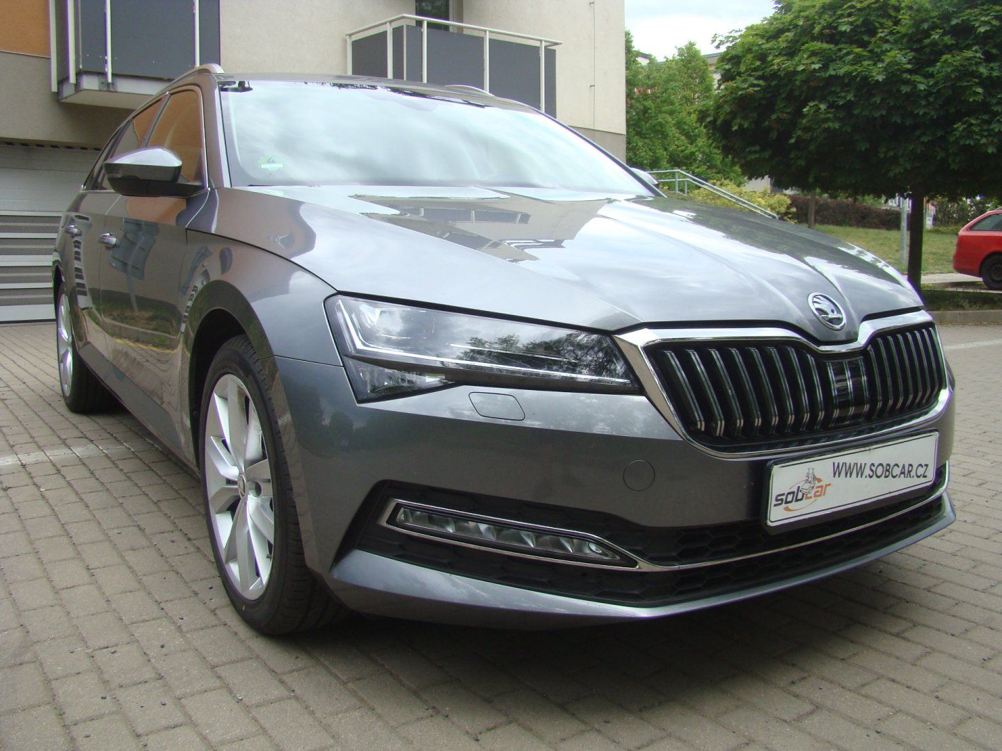 Škoda Superb, III 2.0TDi DSG MATRIX VIRTUAL - fotka 2